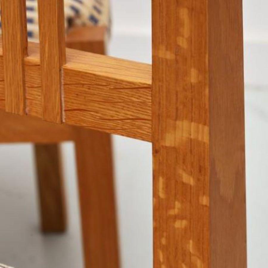 Fait main Chaises de salle à manger en bois faites sur-mesure et conçues par Noden Furniture Design, ensemble de 10 pièces en vente