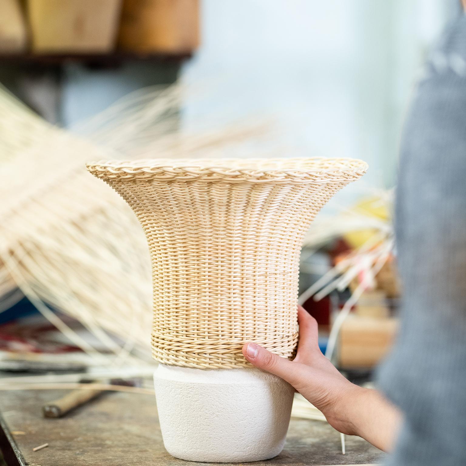 Arts and Crafts Nodo Woven Wicker and Ceramic 21st Century Vase B/ Natural, by Bottega Intreccio For Sale