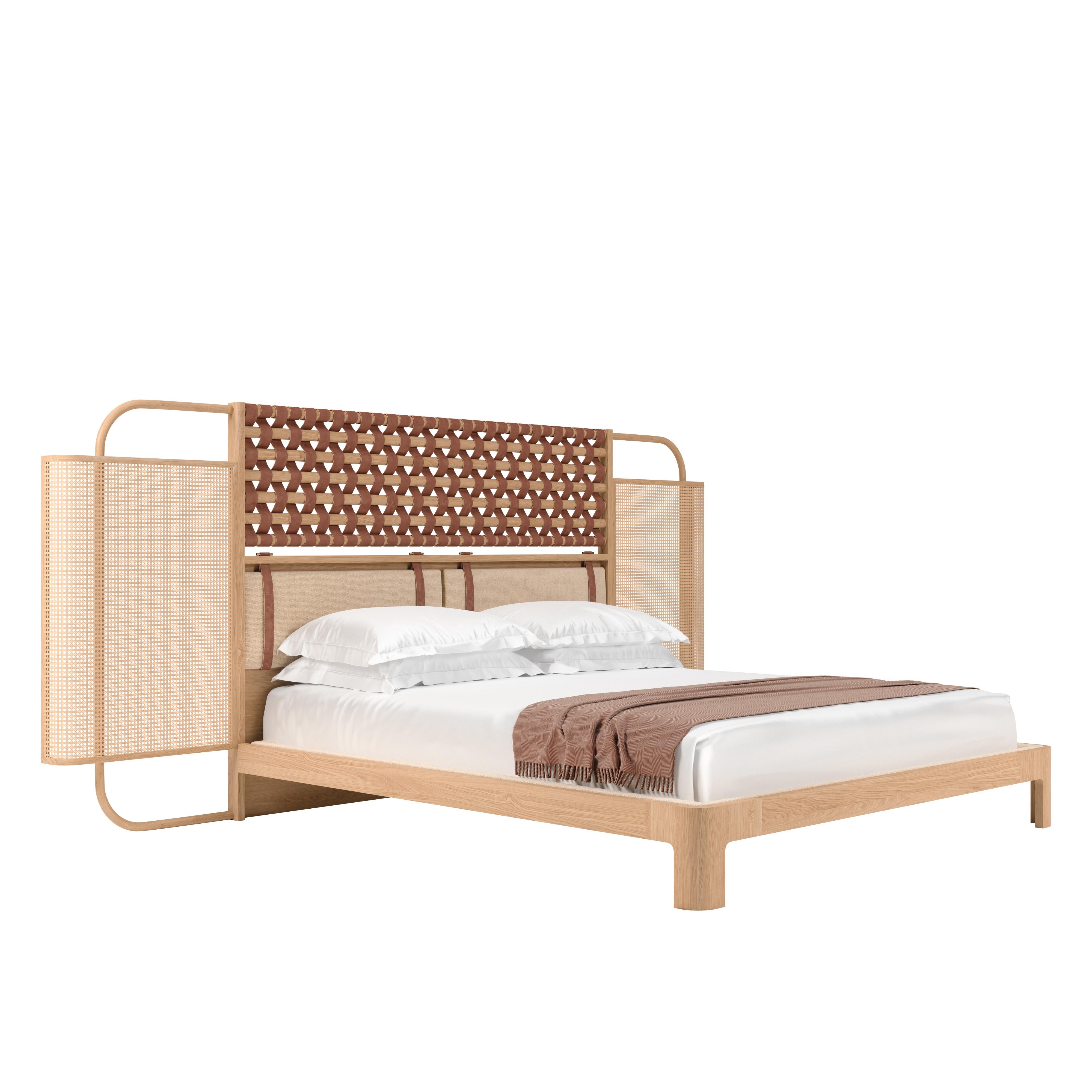 21st Century O'Connell I Bed Rattan Brass Wood Leather In New Condition For Sale In RIO TINTO, PT