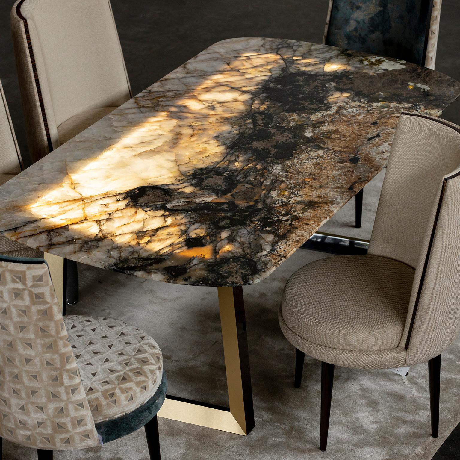 XXIe siècle et contemporain Table de salle à manger moderne Olisippo, pierre de Patagonia, fabriquée à la main au Portugal par Greenapple en vente