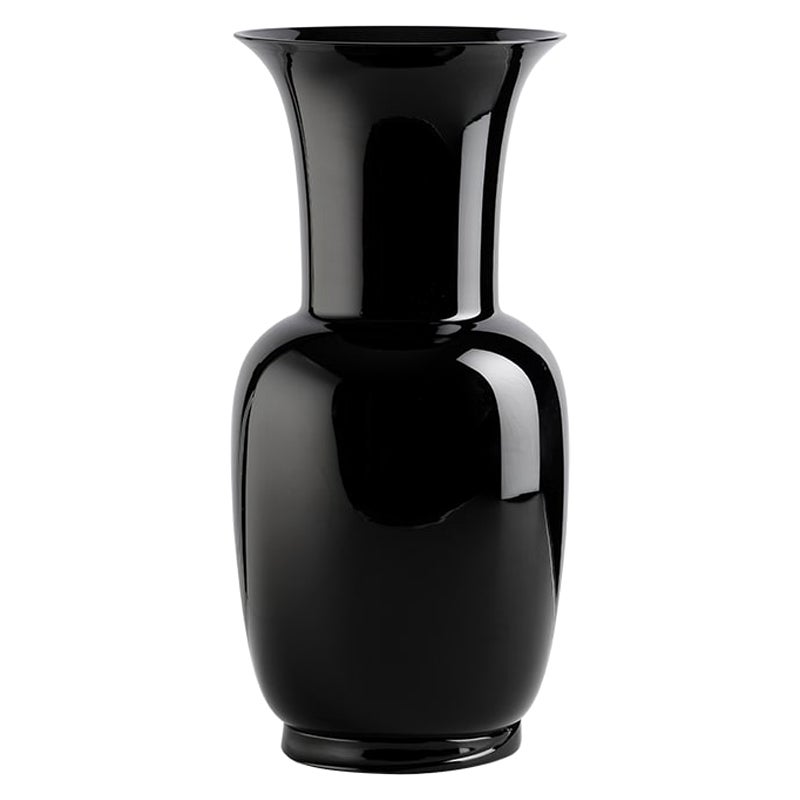 21e siècle Petit vase en verre Opalino en noir par Venini