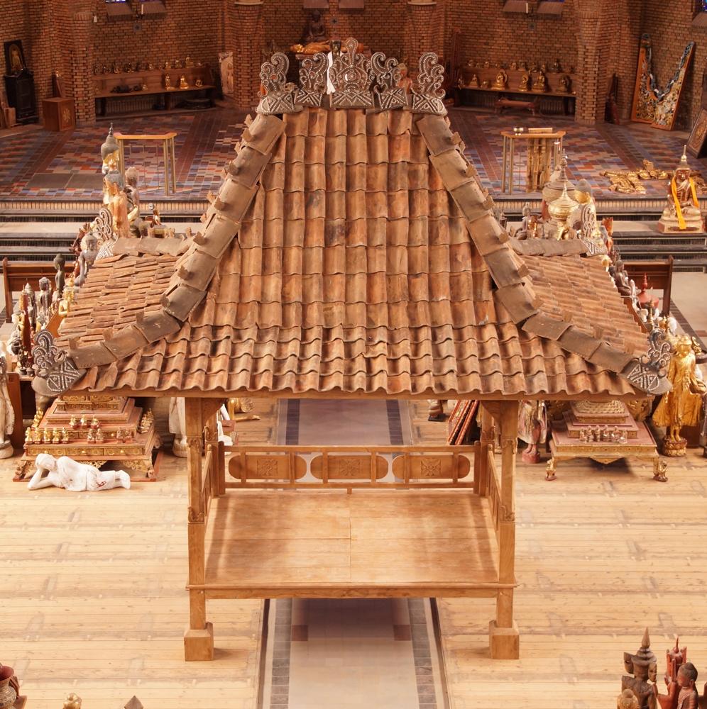 Bouddhas de temple originaux en bois de teck du 21e siècle Neuf - En vente à DEVENTER, NL