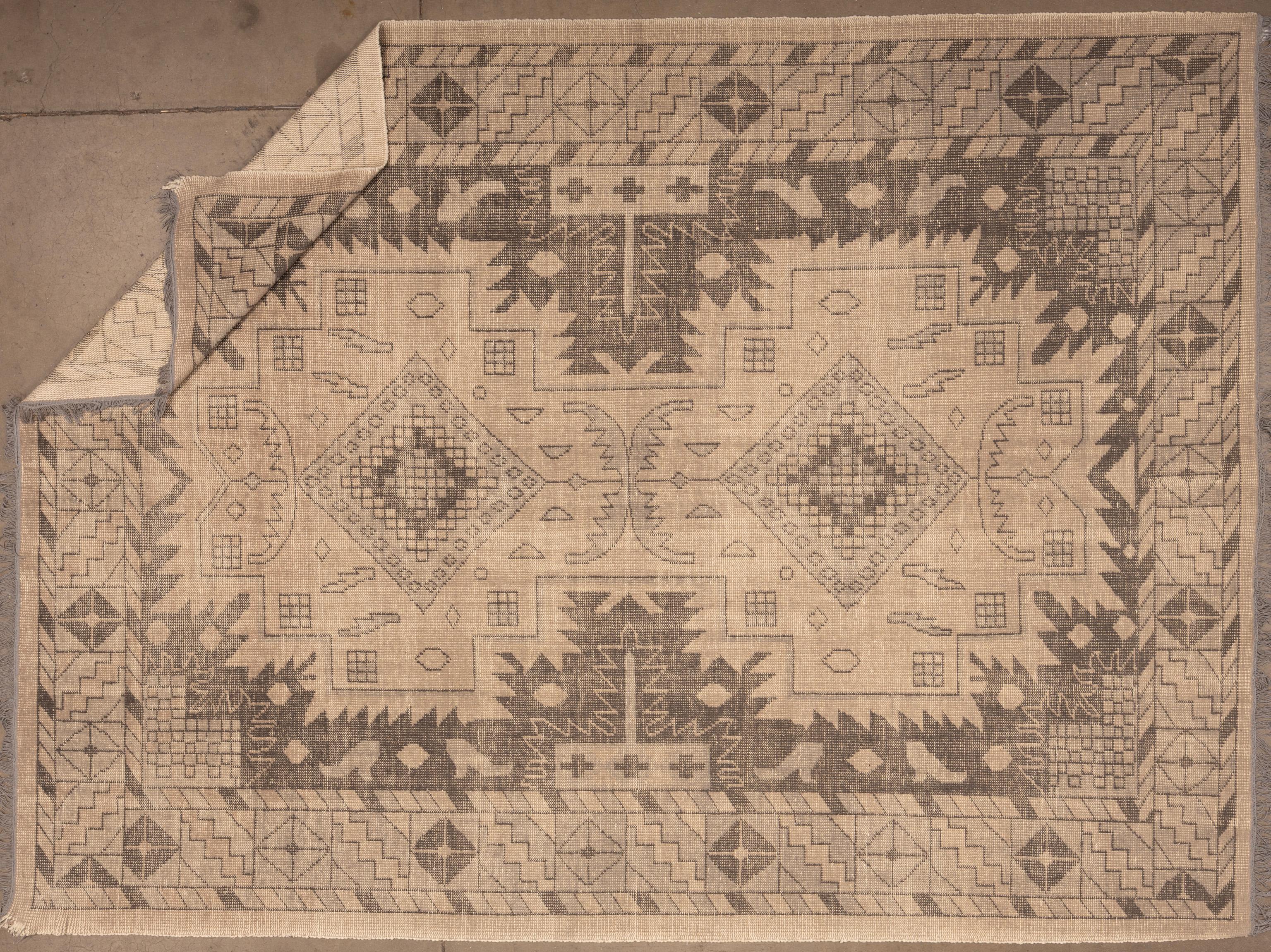 Hand-Woven 21st Century Oushak For Sale