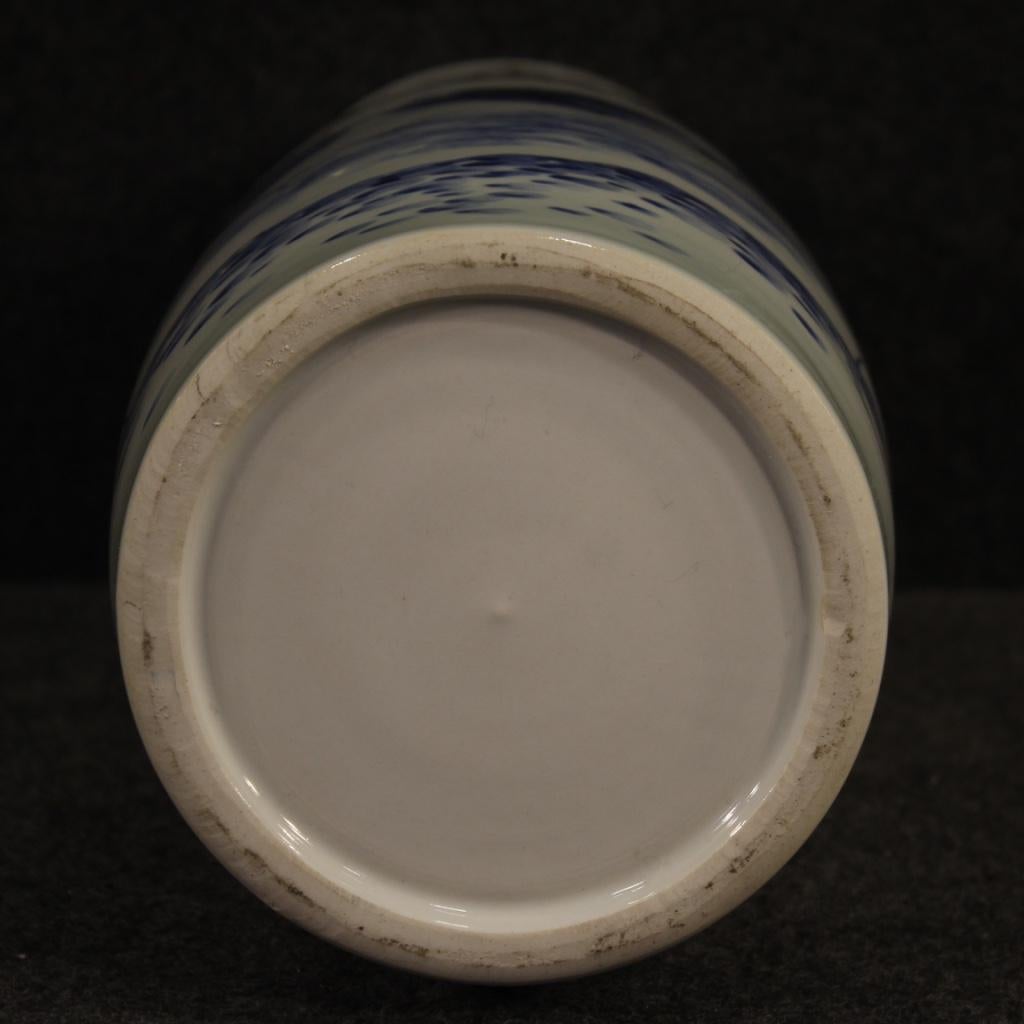 Chinesische bemalte und glasierte Keramik-Landschaftsvase des 21. Jahrhunderts, 2000 im Angebot 5
