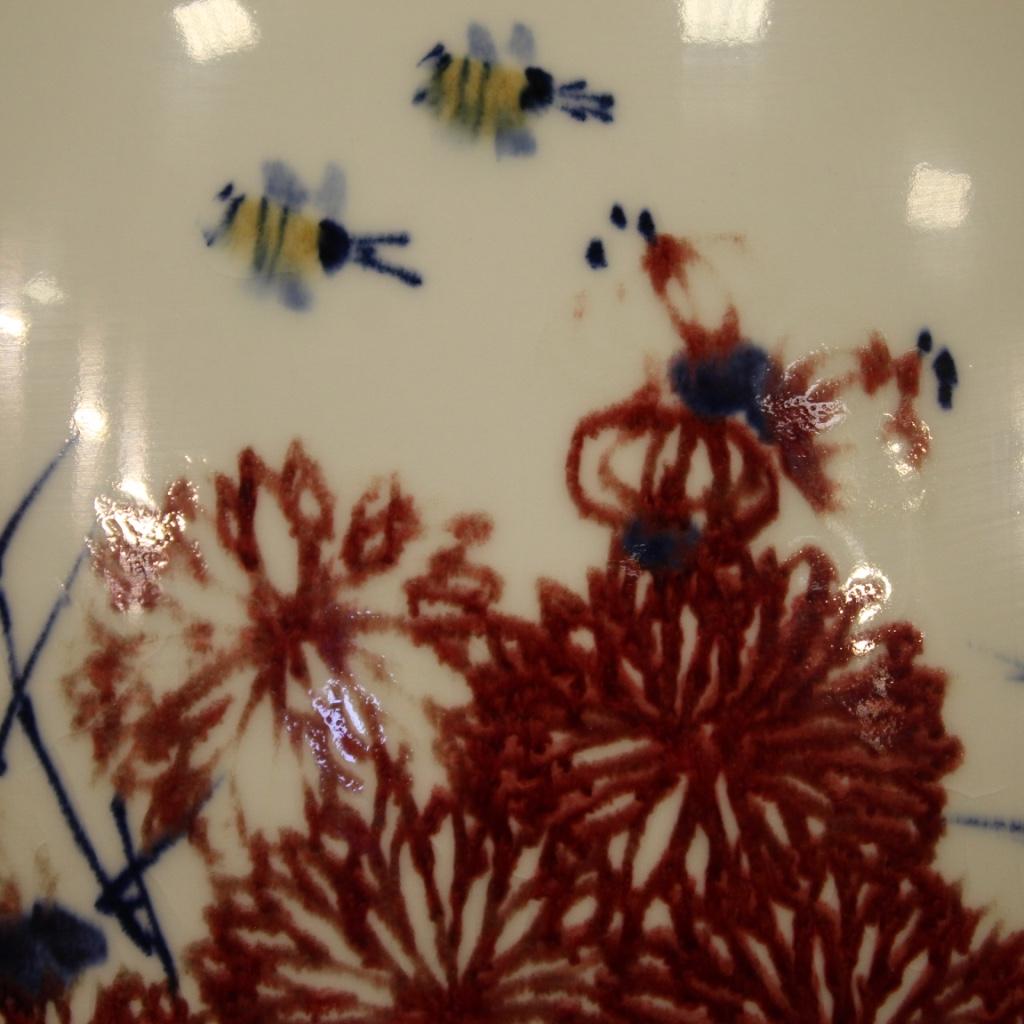 bemalte und glasierte chinesische Keramikvase des 21. Jahrhunderts:: 2000 (21. Jahrhundert und zeitgenössisch) im Angebot