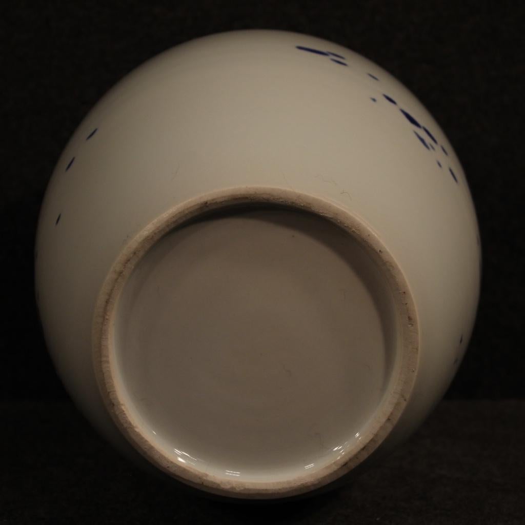 vase chinois en céramique peinte et vernie du 21e siècle:: 2000 1