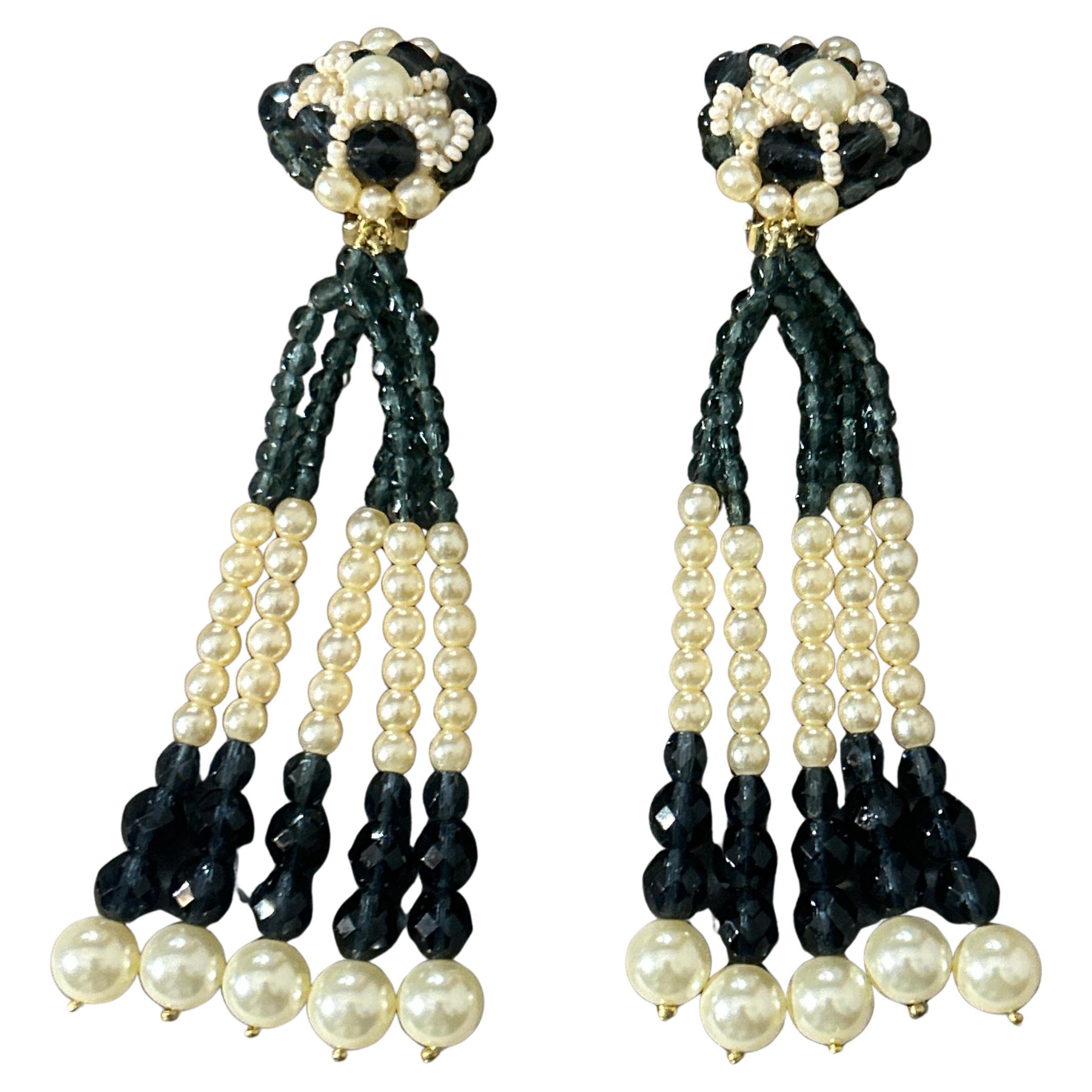 21st Century Pair of Coppola e Toppo Black and White Crystal Chandelier Earrings For Sale