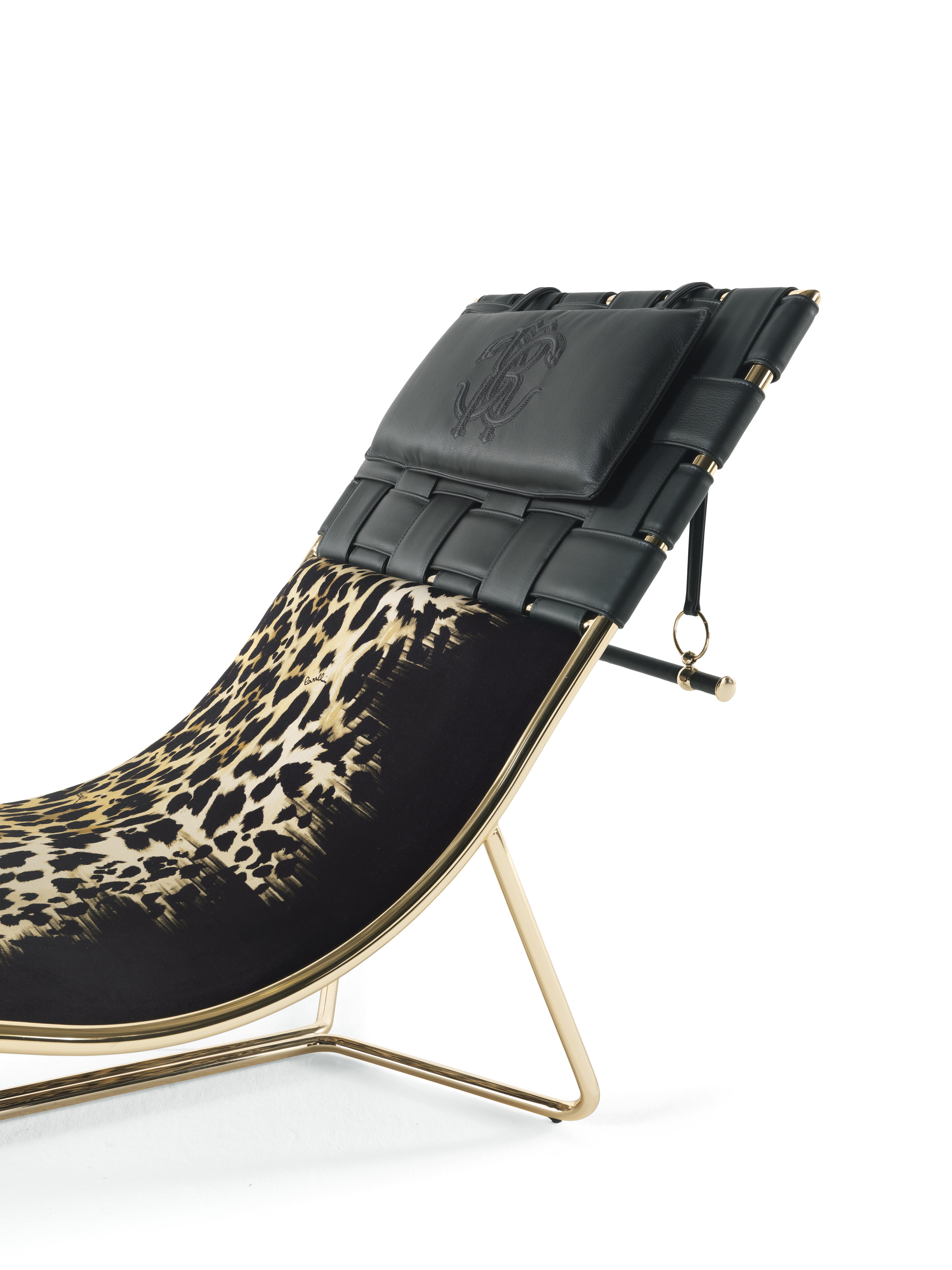 Modern 21st Century Papeete Chaise Lounge in Fabric by Roberto Cavalli Home Interiors For Sale
