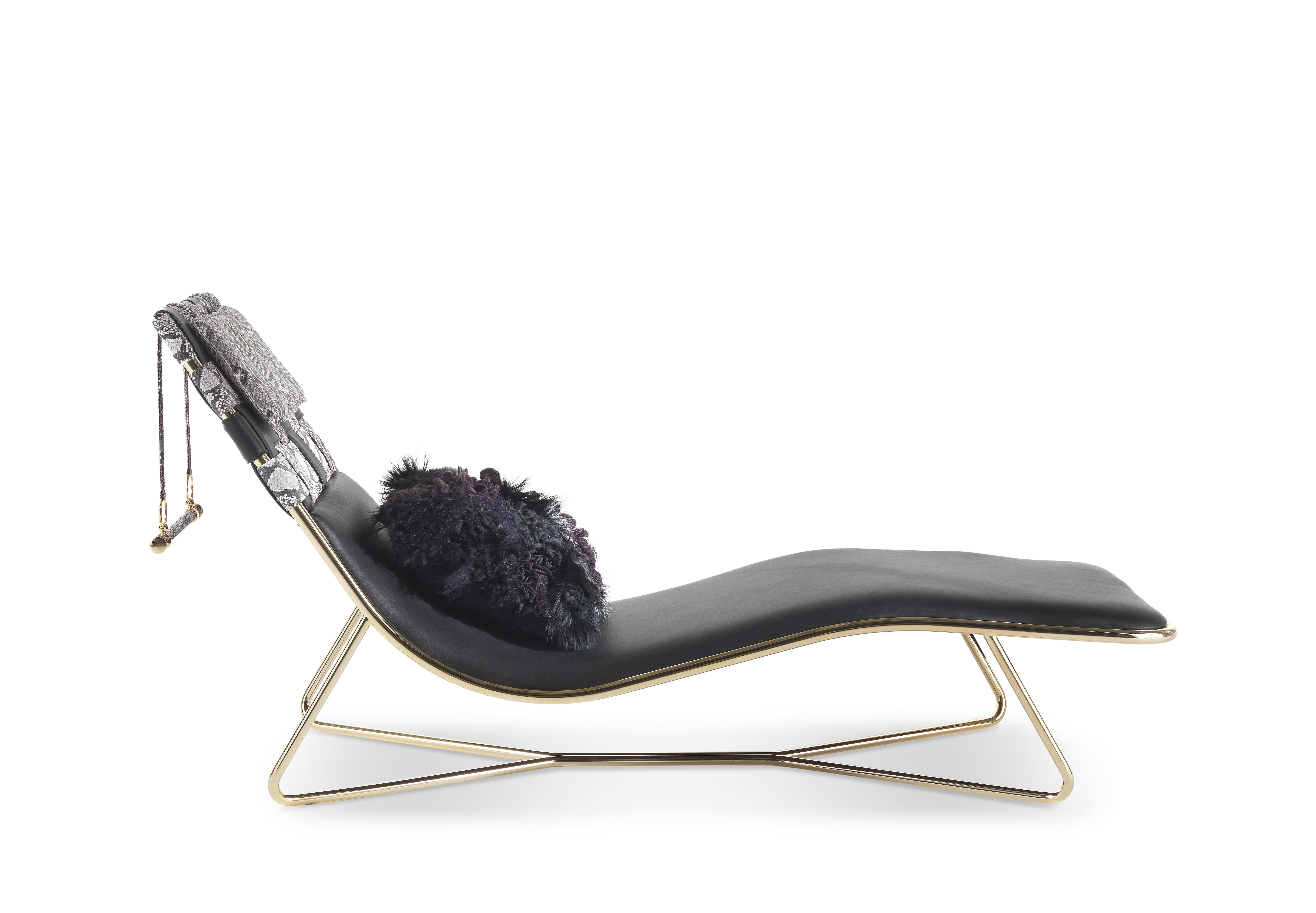 Italian 21st Century Papeete Chaise Lounge in Leather by Roberto Cavalli Home Interiors For Sale
