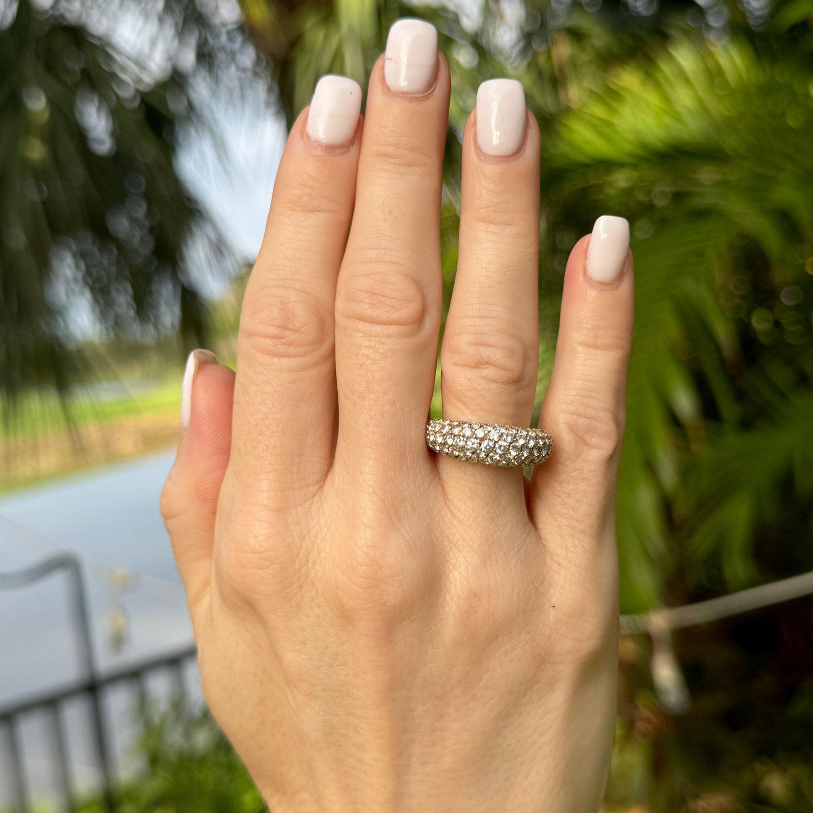 21. Jahrhundert Pavé Diamant 18 Karat Gelbgold Ehering (Rundschliff)