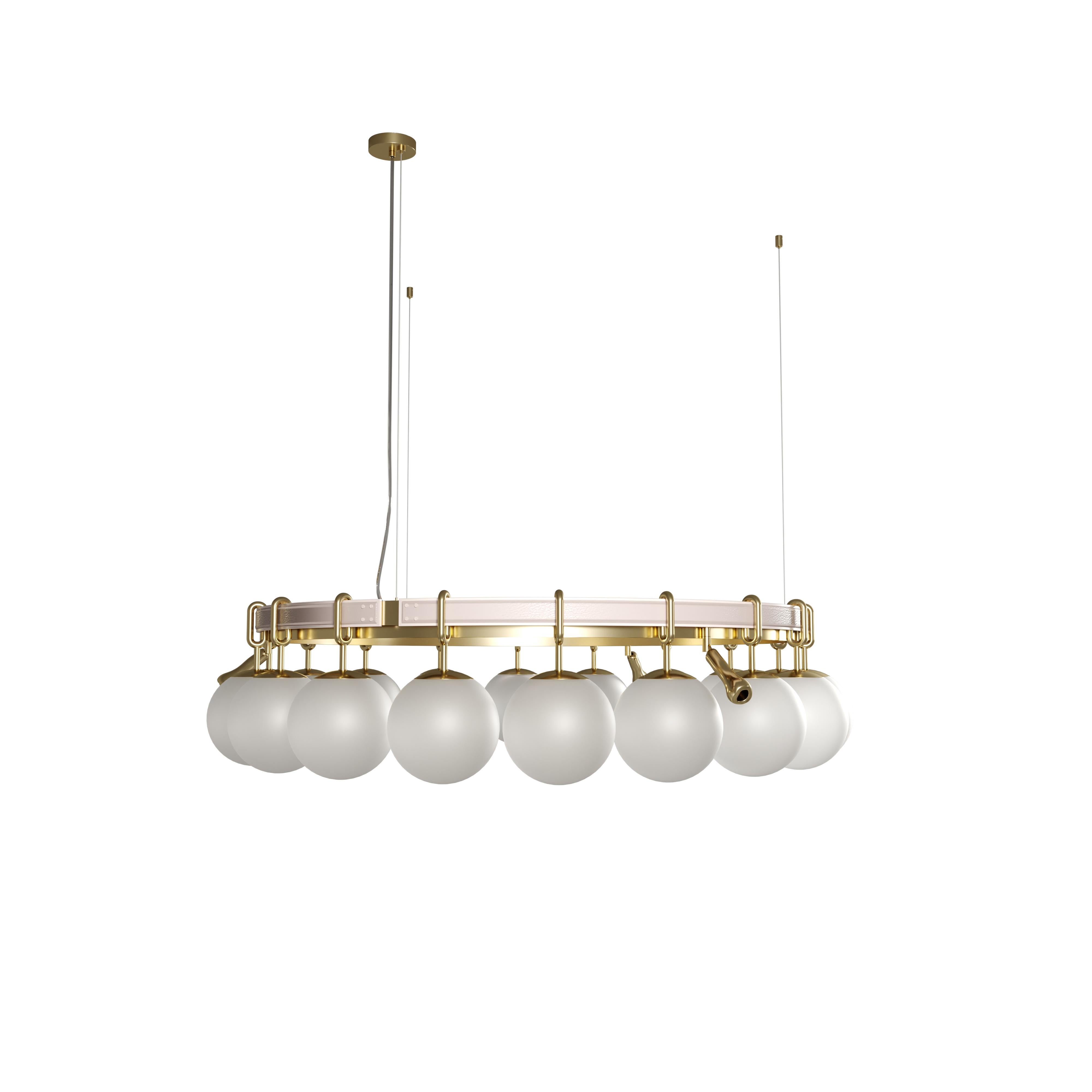 Ottone Lampada a sospensione Pearl del XXI secolo in ottone e vetro Made in Portugal di Creativemary in vendita