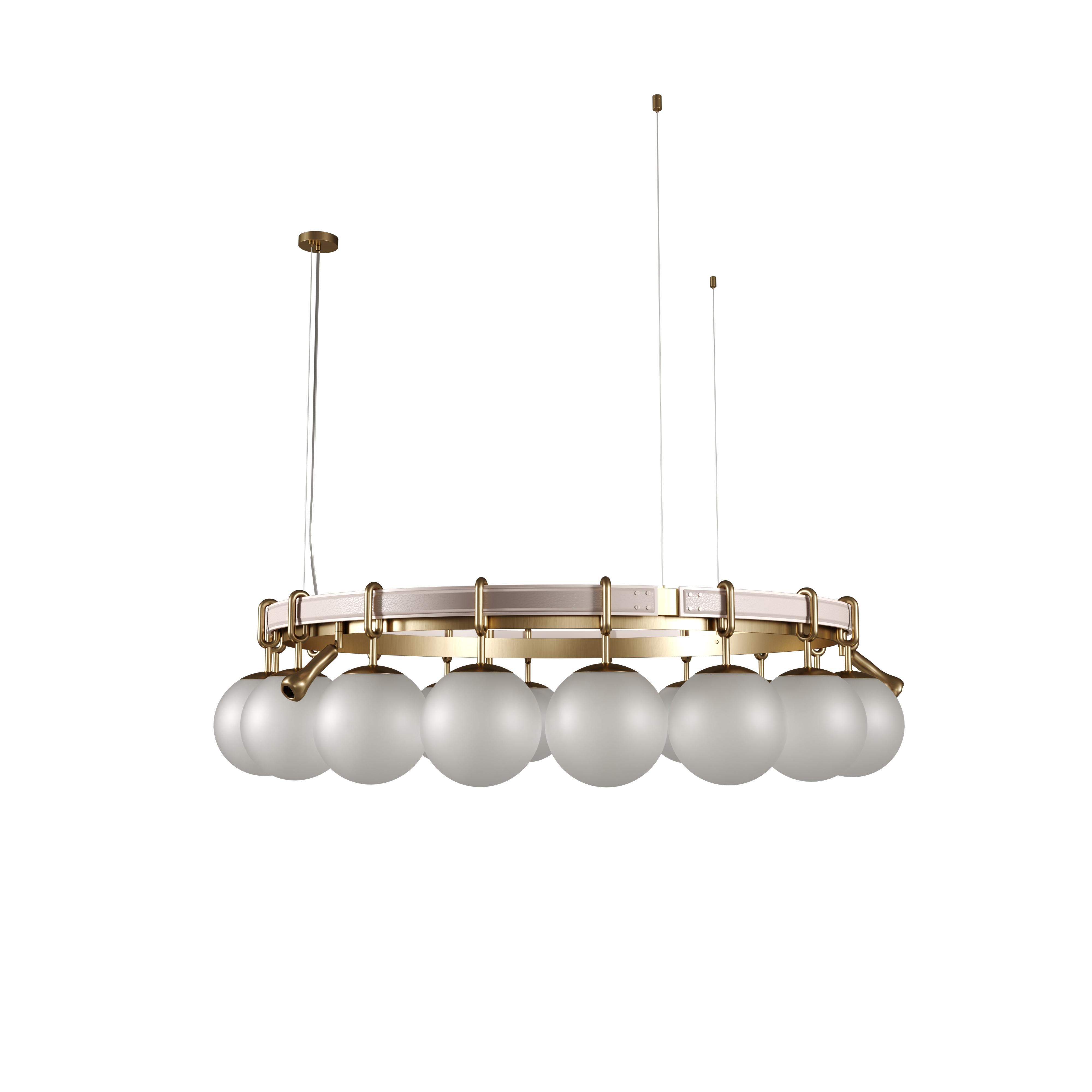 Lampada a sospensione Pearl del XXI secolo in ottone e vetro Made in Portugal di Creativemary in vendita 1