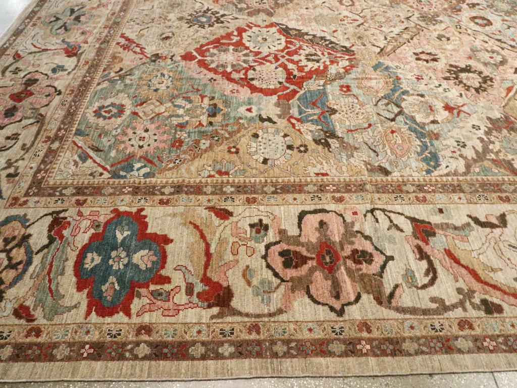 Persischer Sultanabad-Teppich in Übergröße aus dem 21. Jahrhundert (21. Jahrhundert und zeitgenössisch) im Angebot