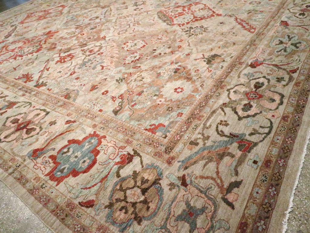 Persischer Sultanabad-Teppich in Übergröße aus dem 21. Jahrhundert (Wolle) im Angebot