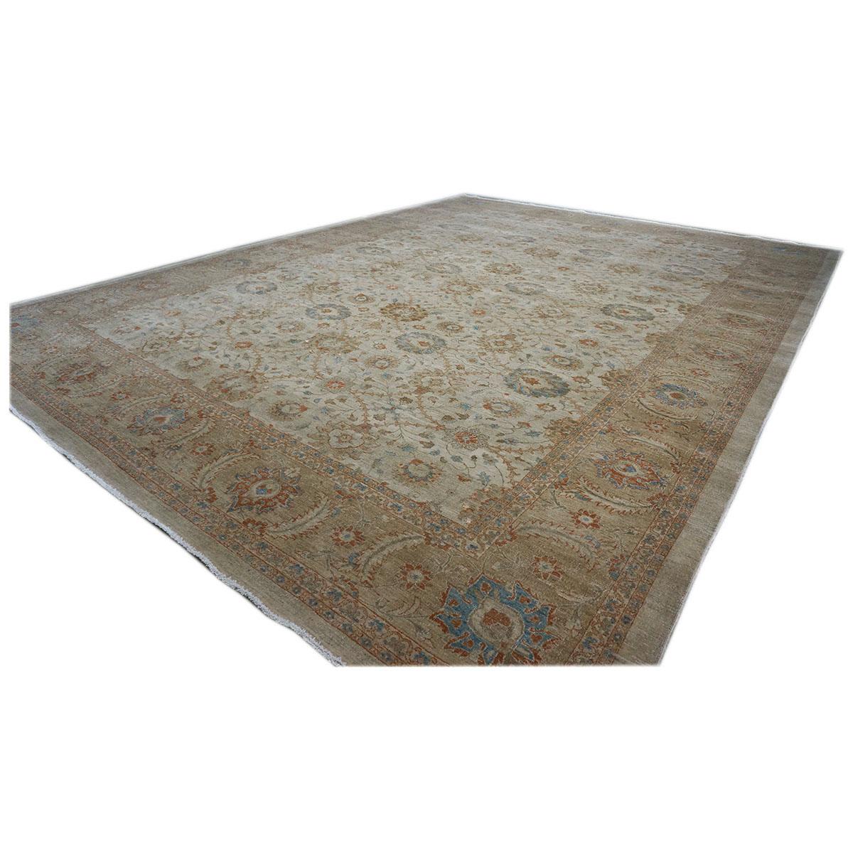 Hand-Woven 21st Century Persian Tabriz Haji Jalili Wool & Silk Livingroom Rug For Sale