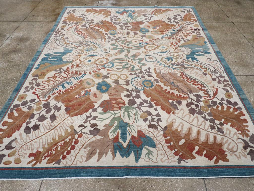 Tapis persan moderne de Tabriz, fabriqué à la main au cours du 21e siècle.

Mesures : 9' 11