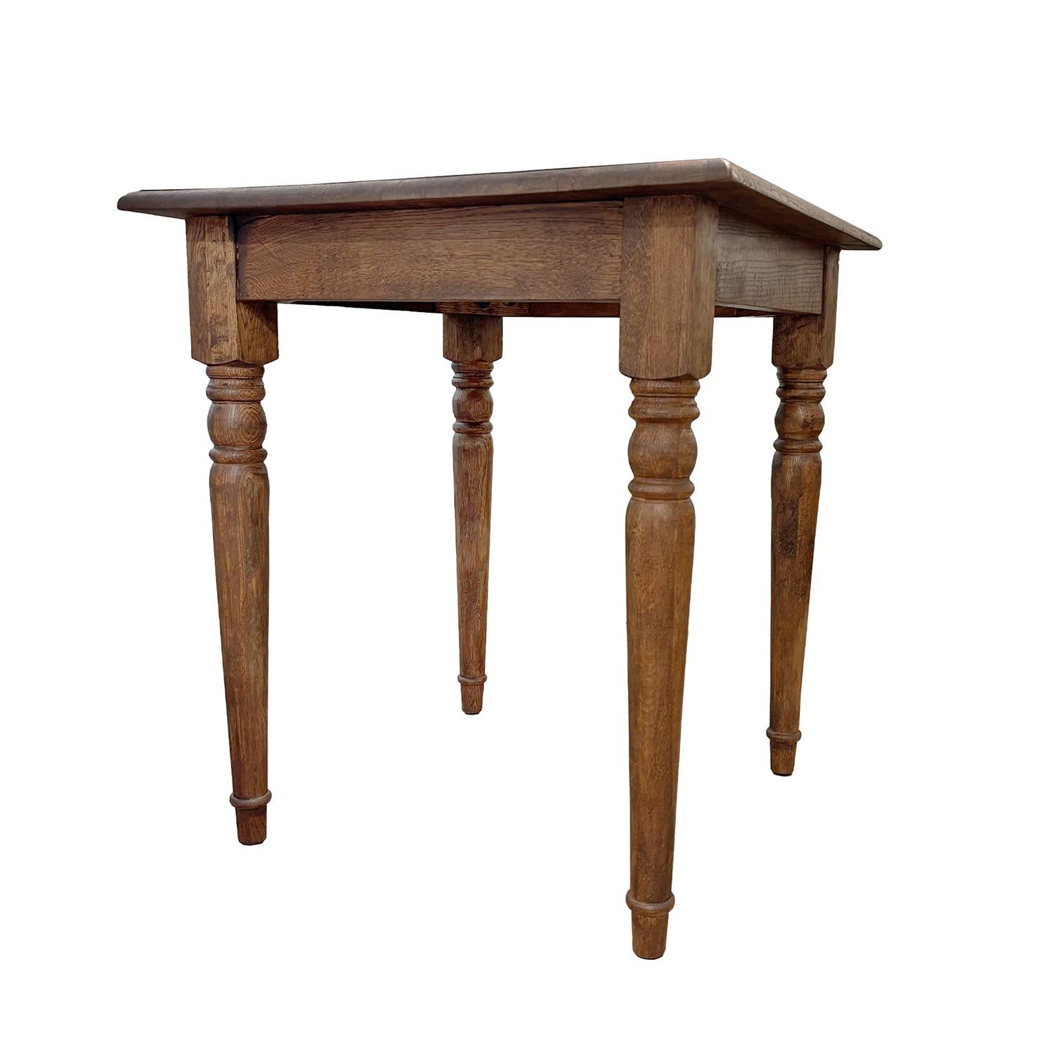 21st Century Petite French Pinewood Side Table For Sale 1