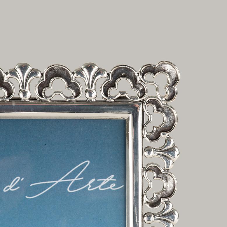 Louis XVI 21st century  picture frame  in lost wax casting  bronze silvered For Sale