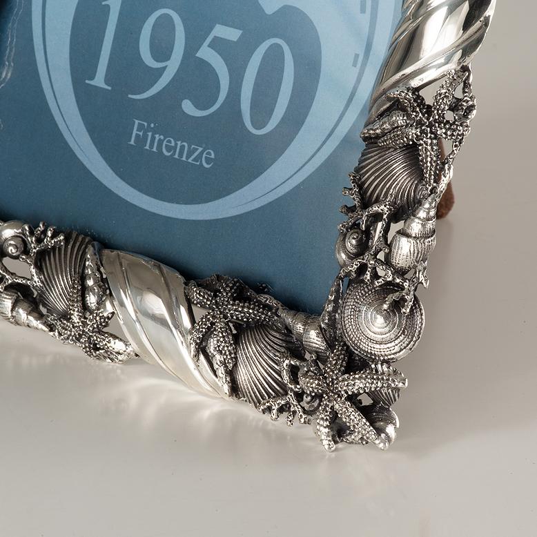 Louis XVI 21st century  picture frame  in lost wax casting  bronze silvered For Sale