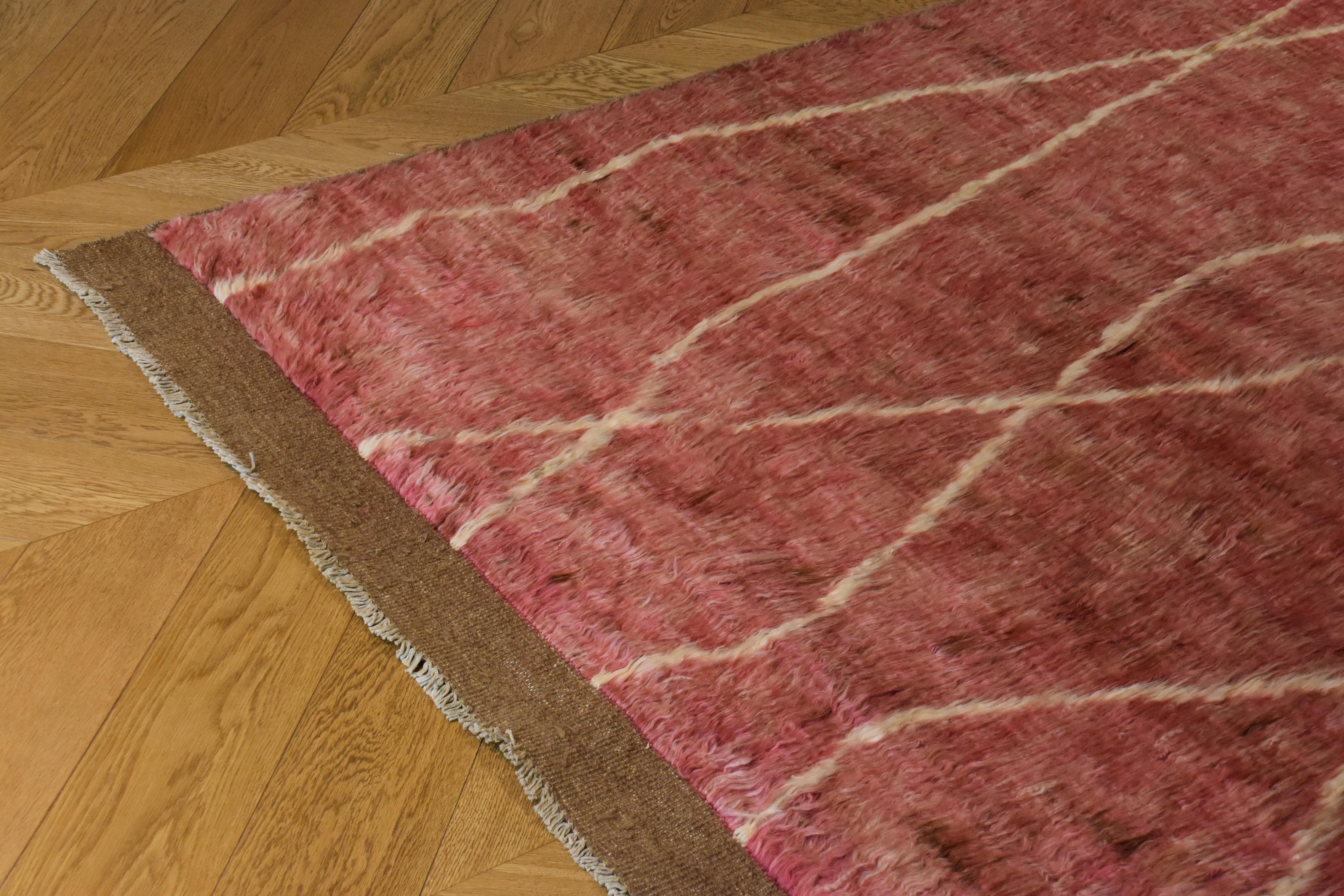 21st Century Pink Tribal Afghan Rug in High Hand Dyed Wool, circa 2000s In Excellent Condition For Sale In Firenze, IT