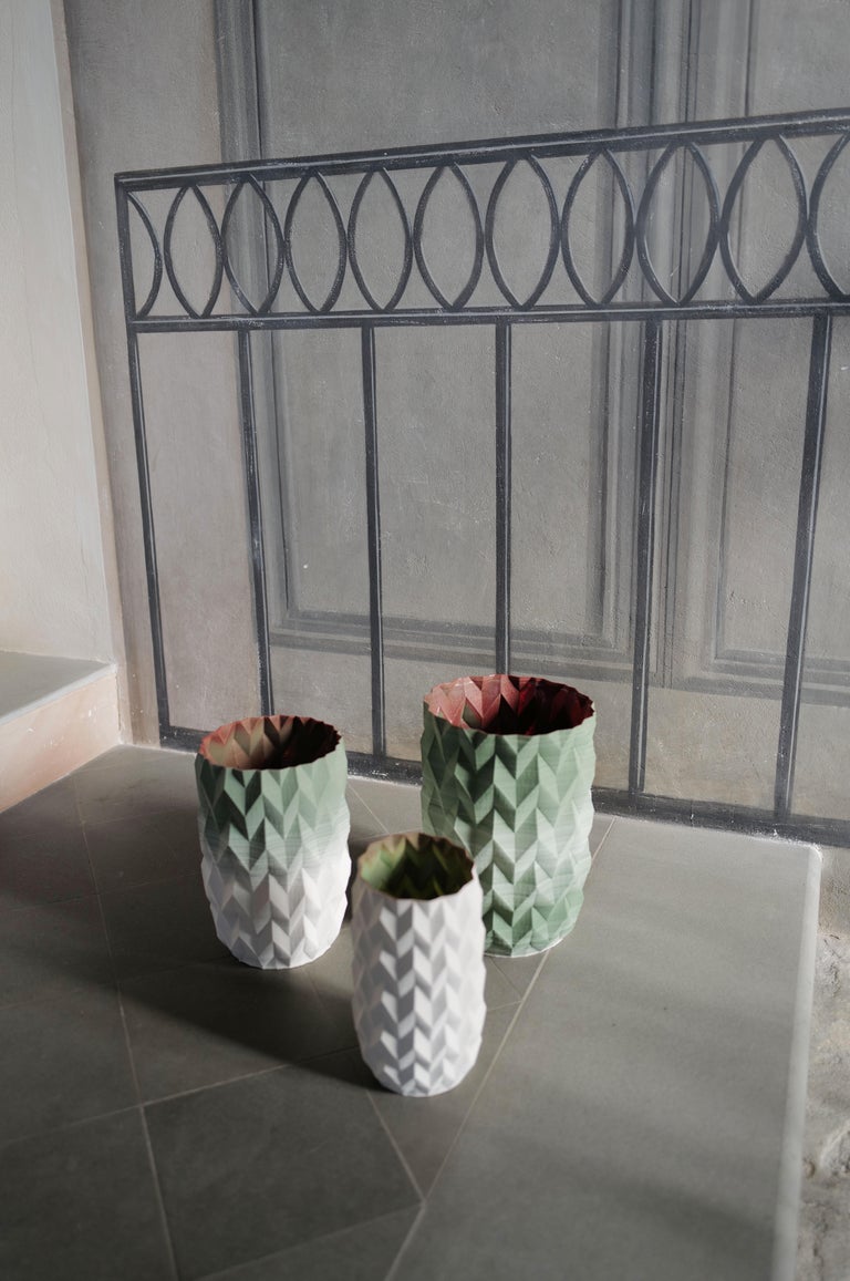 21st Century Porcelain Pleated Set of 3 Vases Hand Painted Glazed Faience, Italy For Sale 7