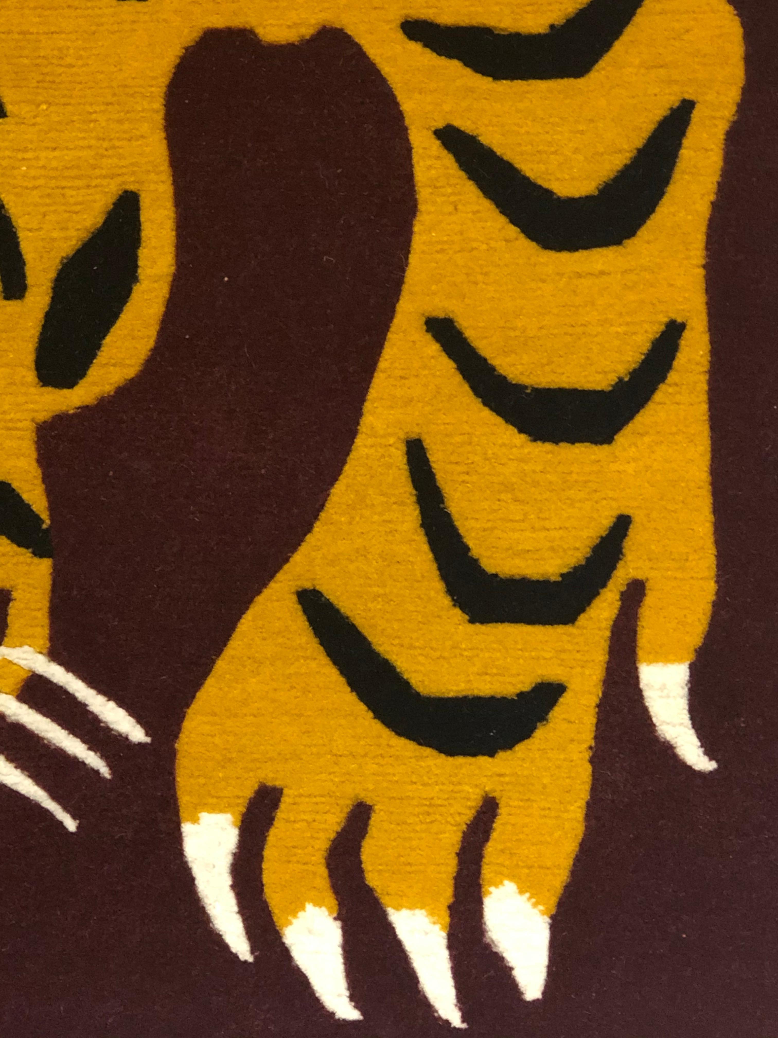 lila-rot-gelber tibetischer Tiger-Gebetsteppich des 21. Jahrhunderts Handgeknüpft:: 2020 im Zustand „Hervorragend“ im Angebot in Firenze, IT