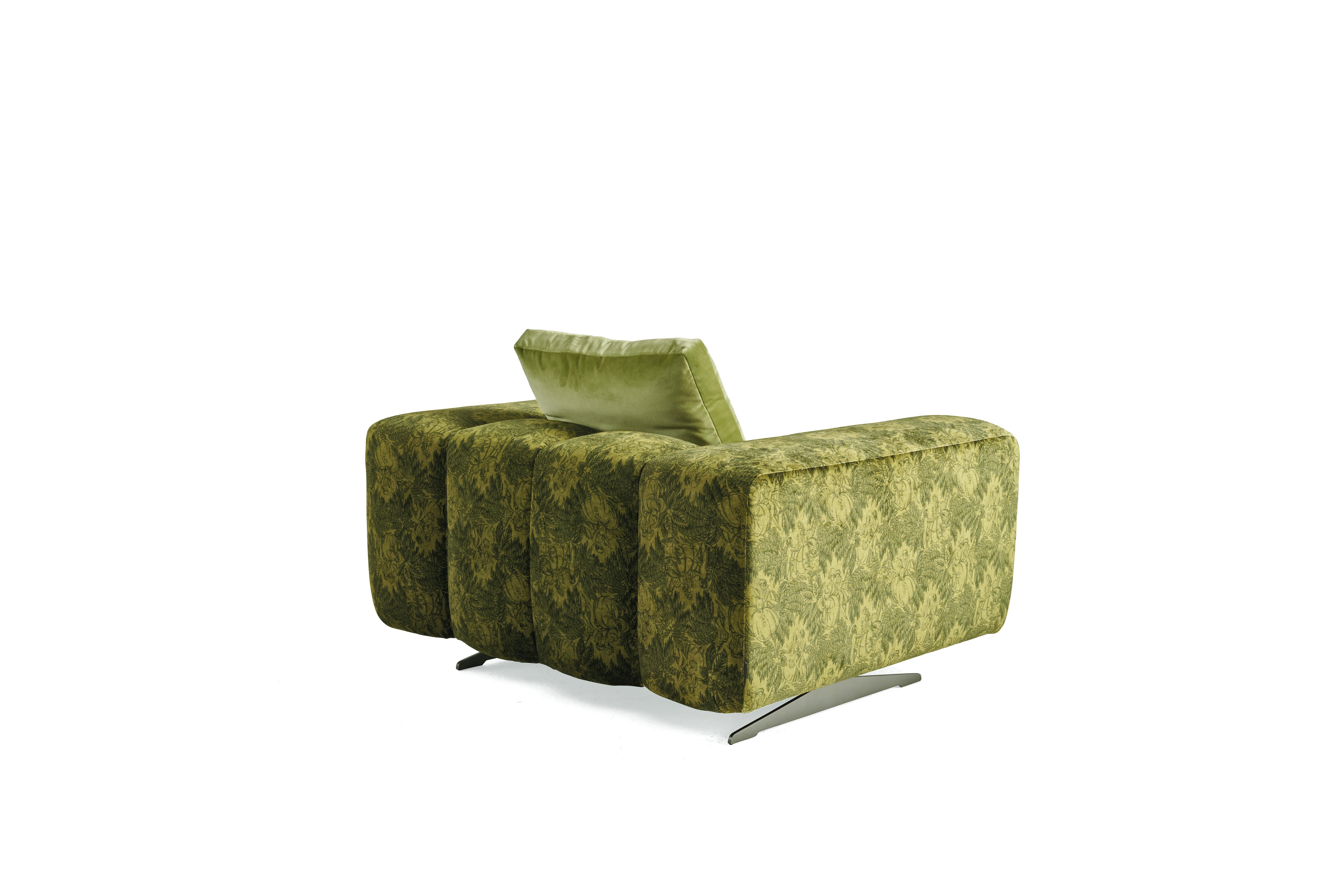 21st Century Ratio Up Armchair in Green Velvet by Etro Home Interiors In New Condition For Sale In Cantù, Lombardia
