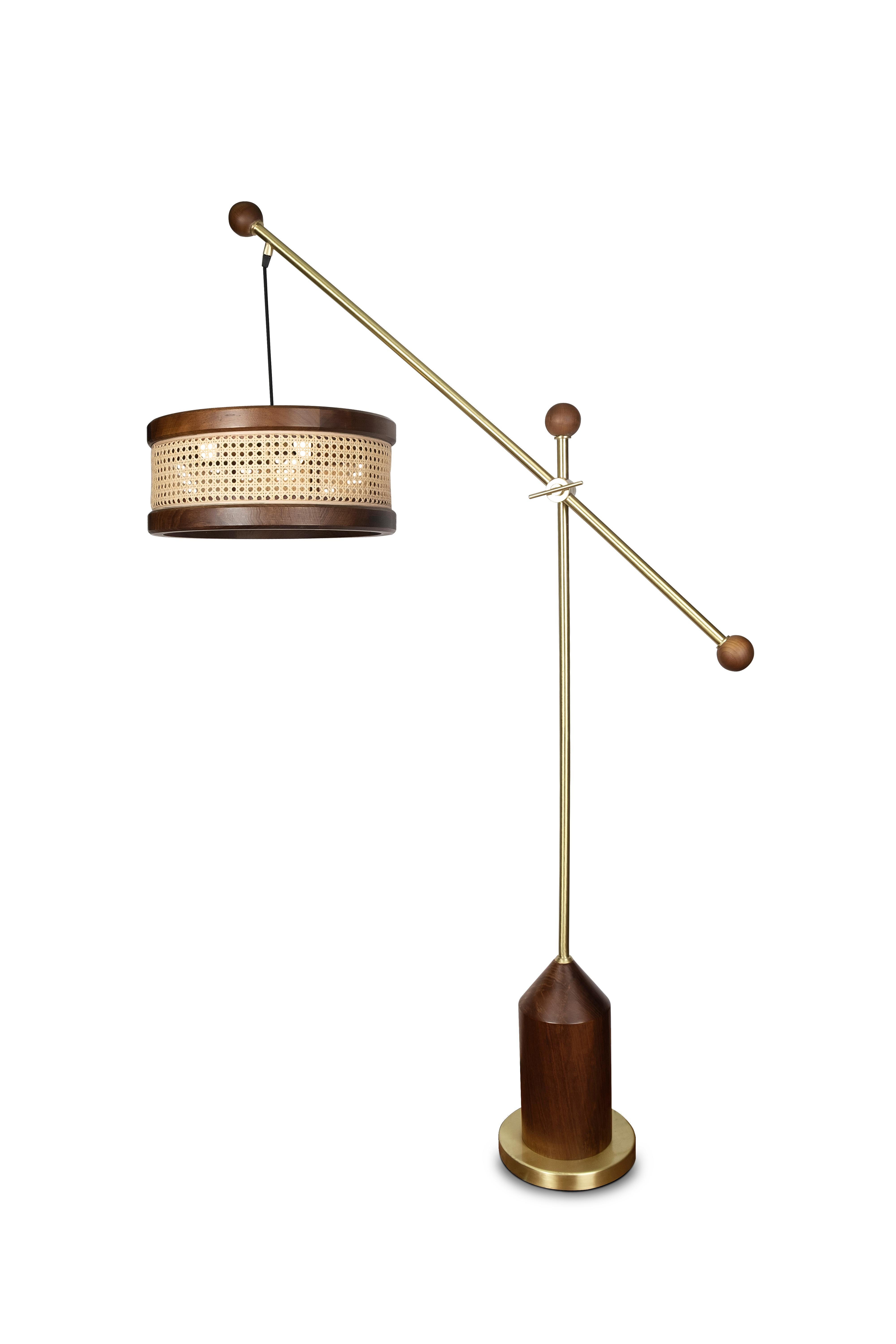 21st Century Rattan Hamilton Floor Lamp Walnut Wood Brass In New Condition For Sale In RIO TINTO, PT