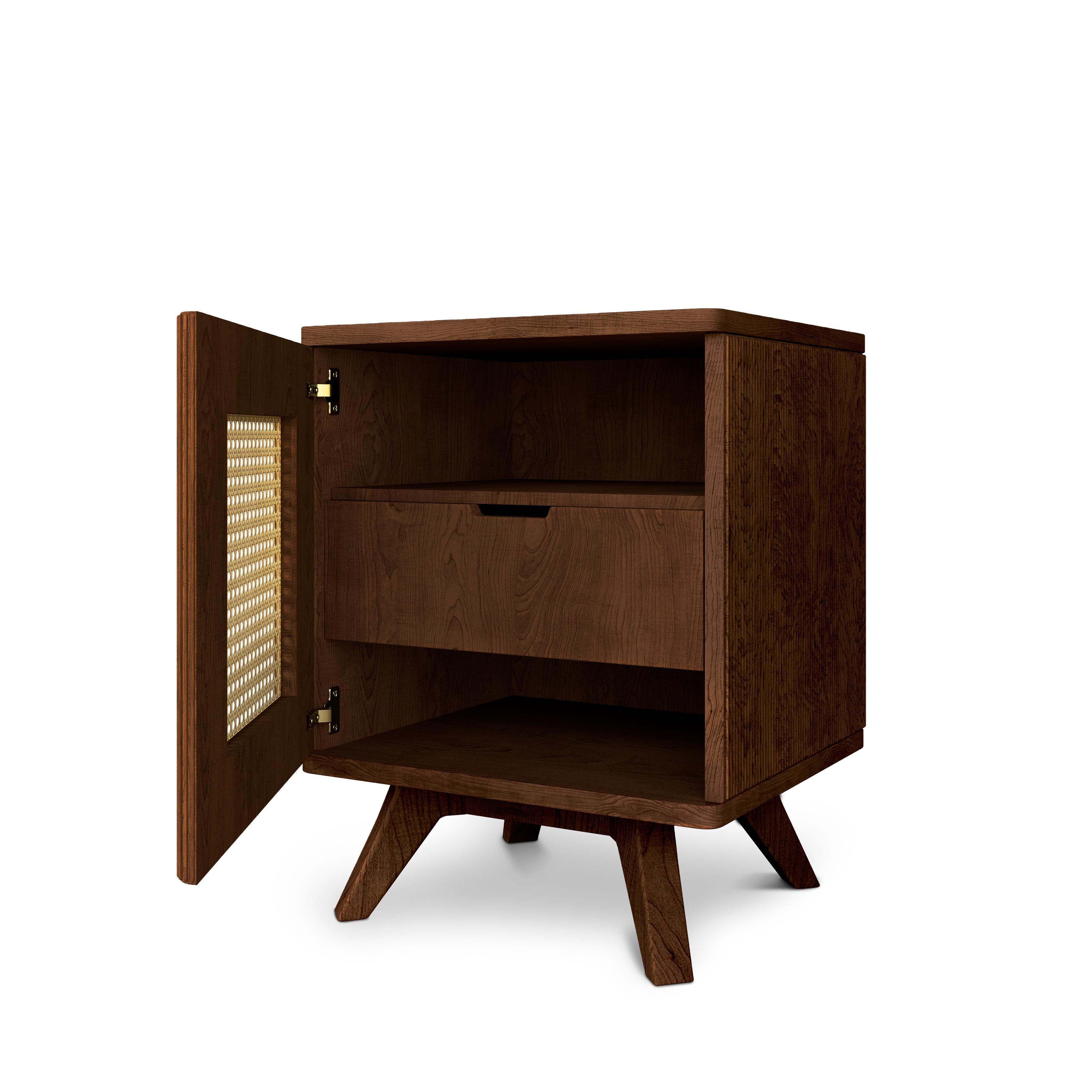 21st Century Rattan Harrison Nightstand Walnut Wood In New Condition For Sale In RIO TINTO, PT