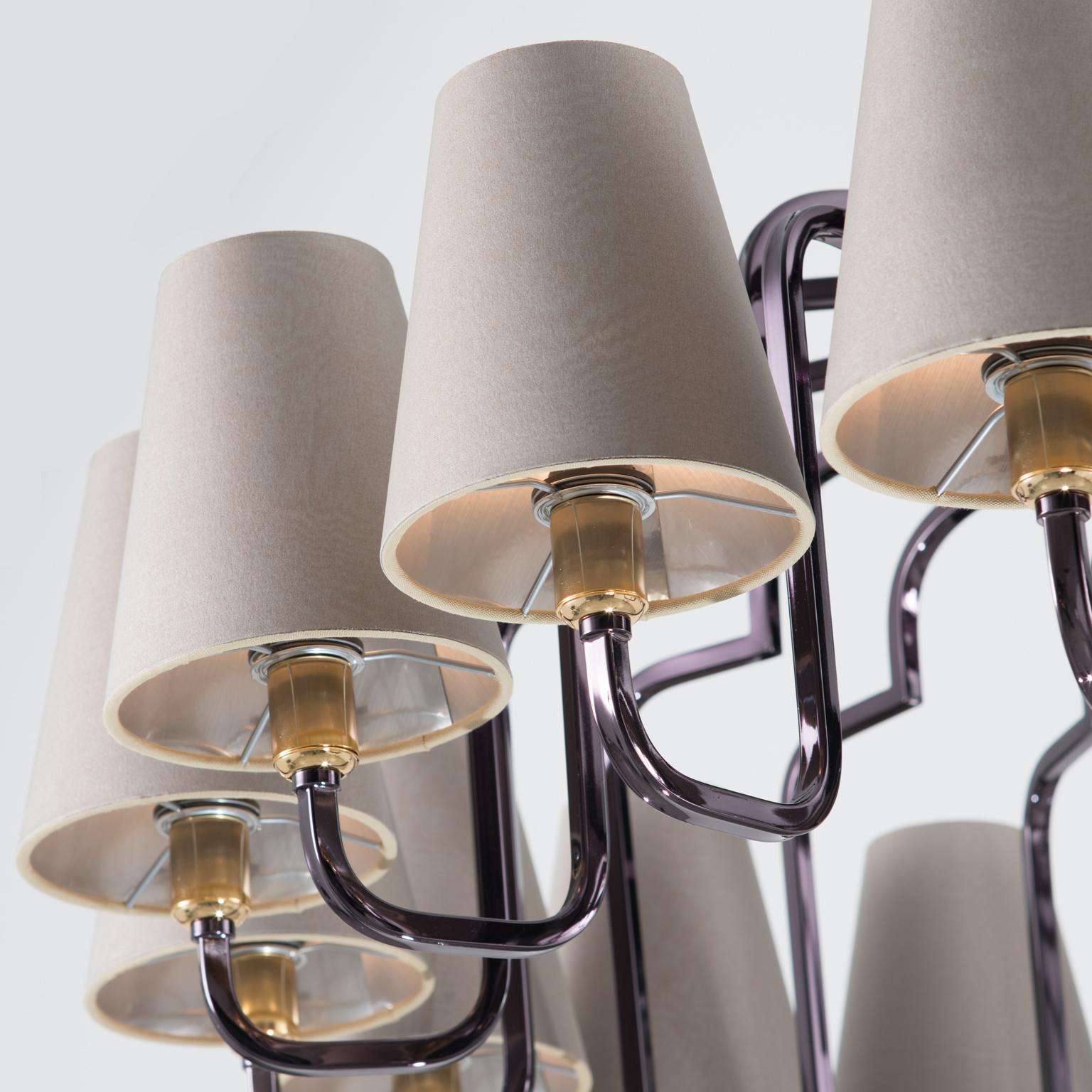Plaqué Lustre Ricercata du 21e siècle avec abat-jour en organza de Patrizia Garganti en vente