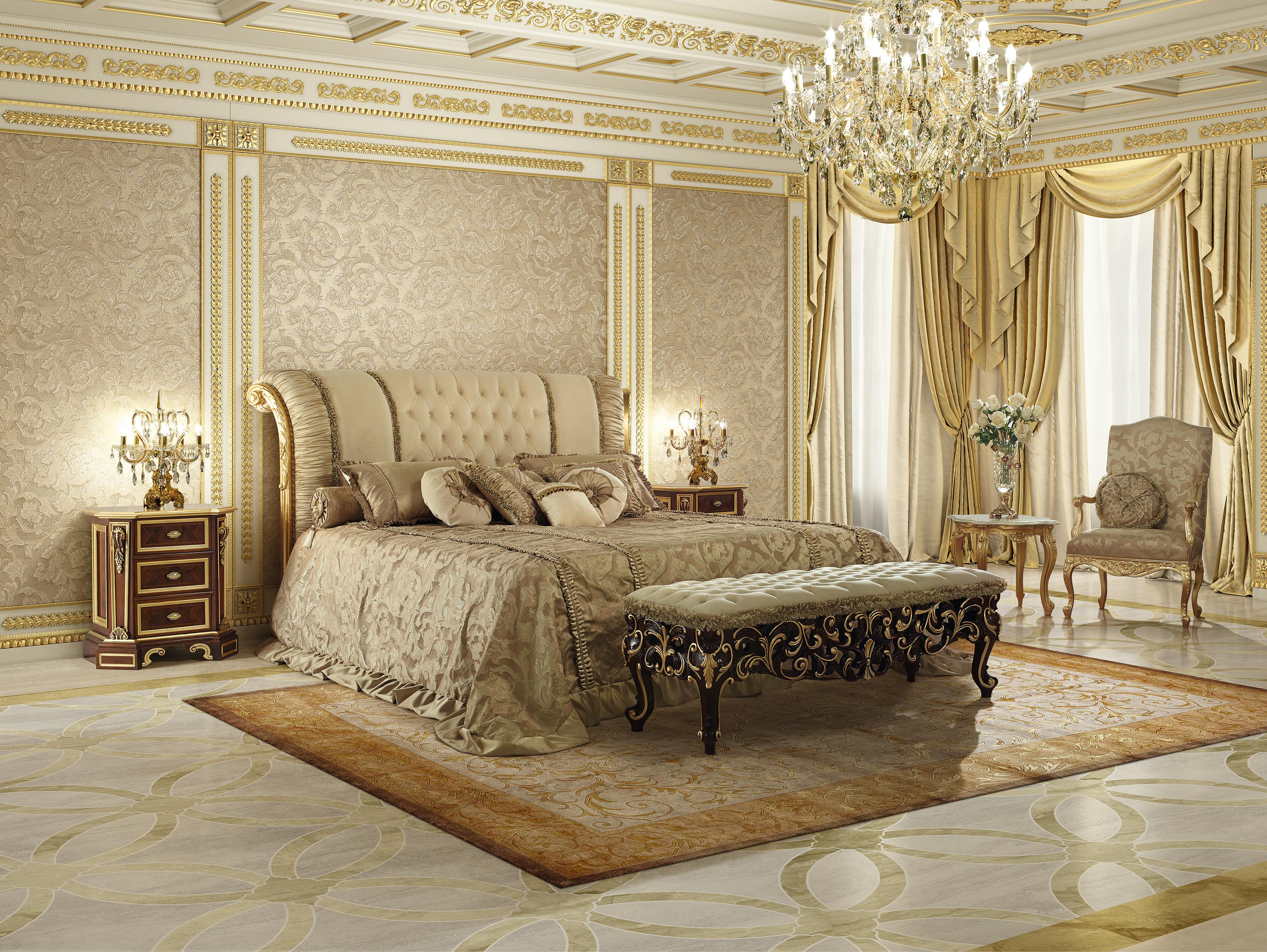 Rokoko-inspirierte handgeschnitzte Bettbank des 21. Jahrhunderts von Modenese Interiors (Barock) im Angebot
