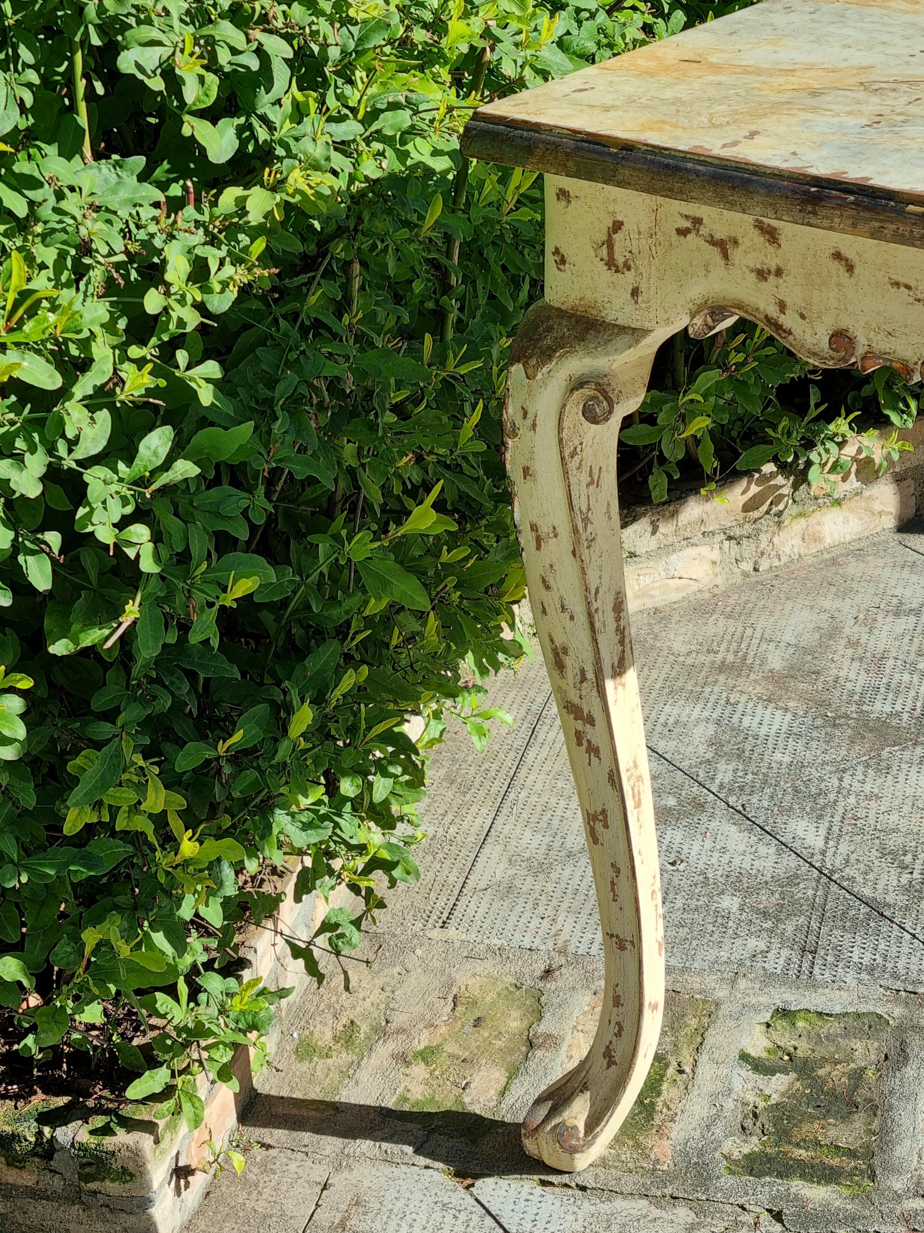 21st Century Rococò Style Italian Hand-Carved and Hand-Painted Console Table In New Condition For Sale In Cagliari, IT