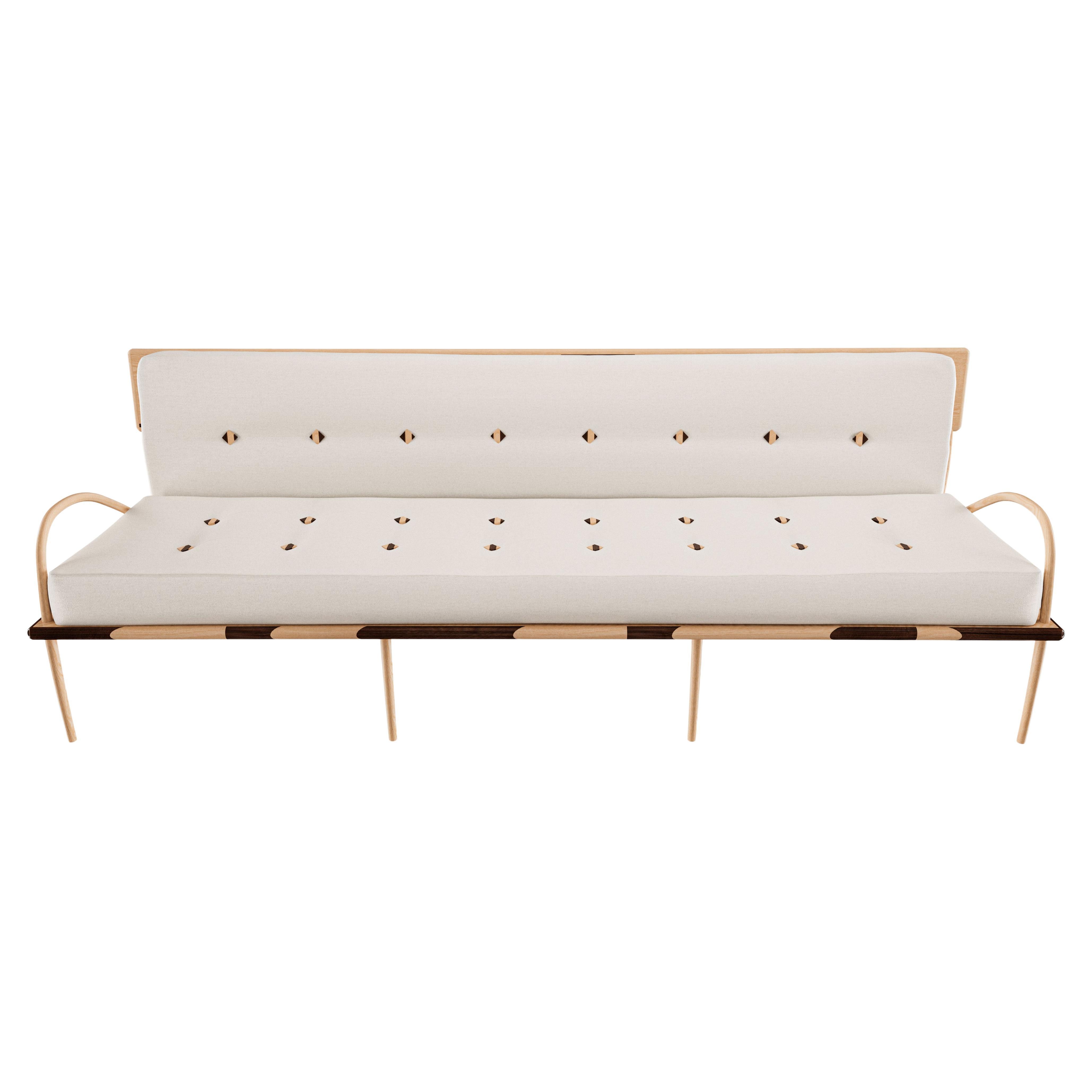 Romanza-Sofa des 21. Jahrhunderts aus Esche, Nussbaum, gesteppter Stoff, hergestellt in Italien im Angebot
