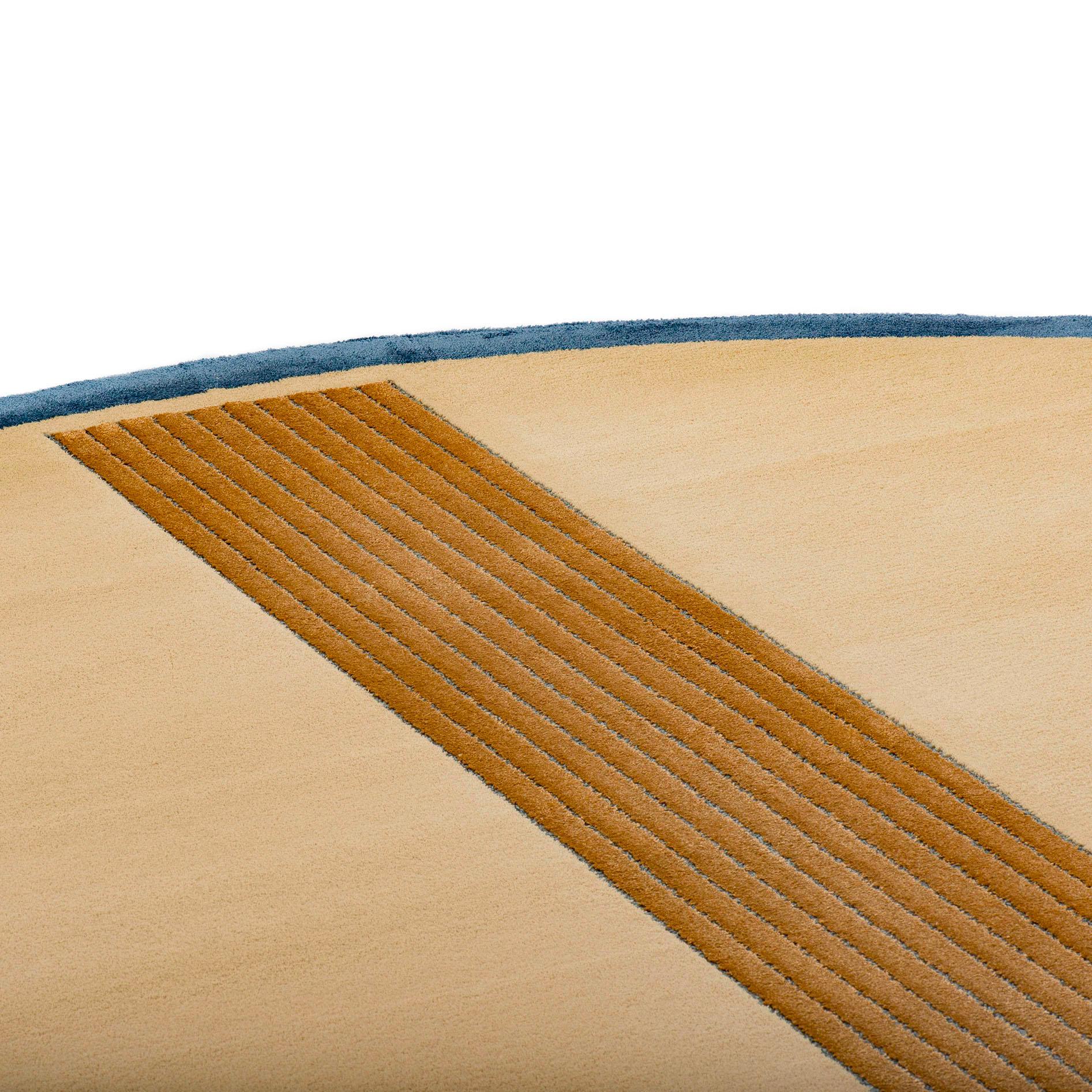 High quality, soft. 
Materials : Wool and botanical silk. 
Thickness : The height of the Cut is 12 mm and of the Loop is 9 mm. The total height is 14mm.
Colors : Beige, caramel, denim and dark gray.

