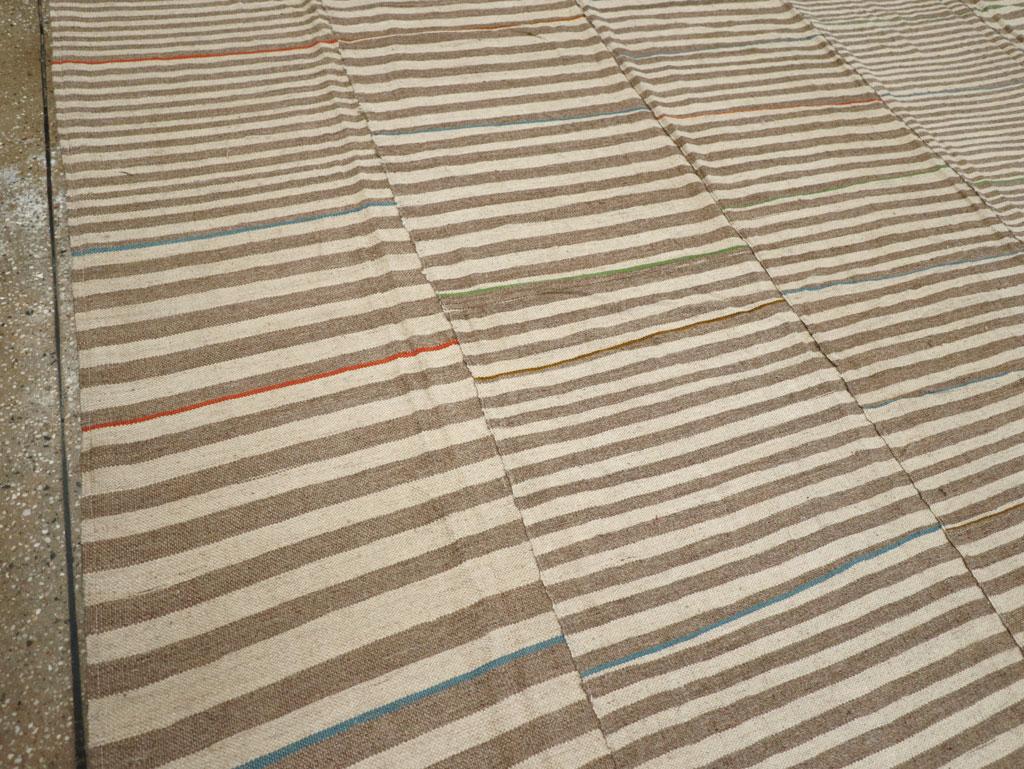 Rustico Tappeto rustico del 21° secolo fatto a mano turco a trama piatta Kilim oversize in vendita