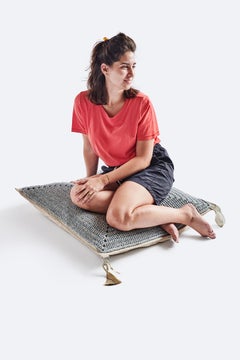 21st Century Sand-Blau Outdoor Indoor Handgefertigtes Quadratisches Bodenkissen