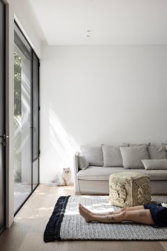 Pouf a forma di fiore quadrato fatto a mano del 21° secolo Sand Outdoor Indoor