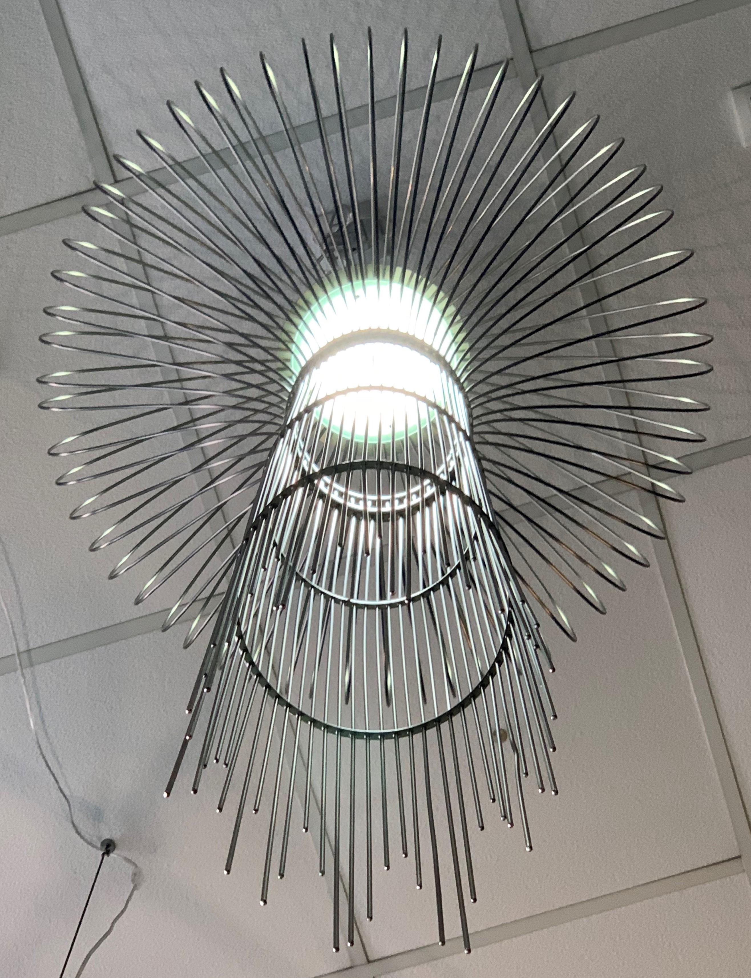 Lustre moderne sculptural du 21e siècle à LED fait à la main en laiton et cire perdue en vente 13