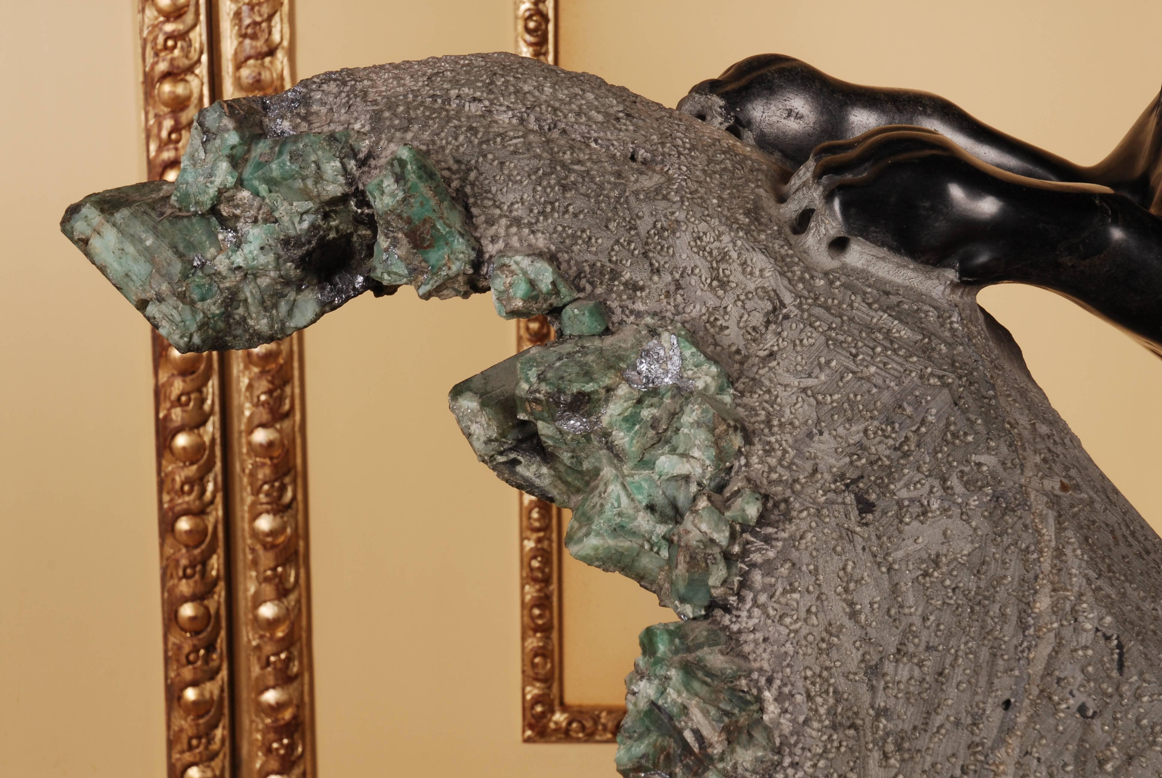Granit Sculpture du 21e siècle « Loup avec les garçons » en vente