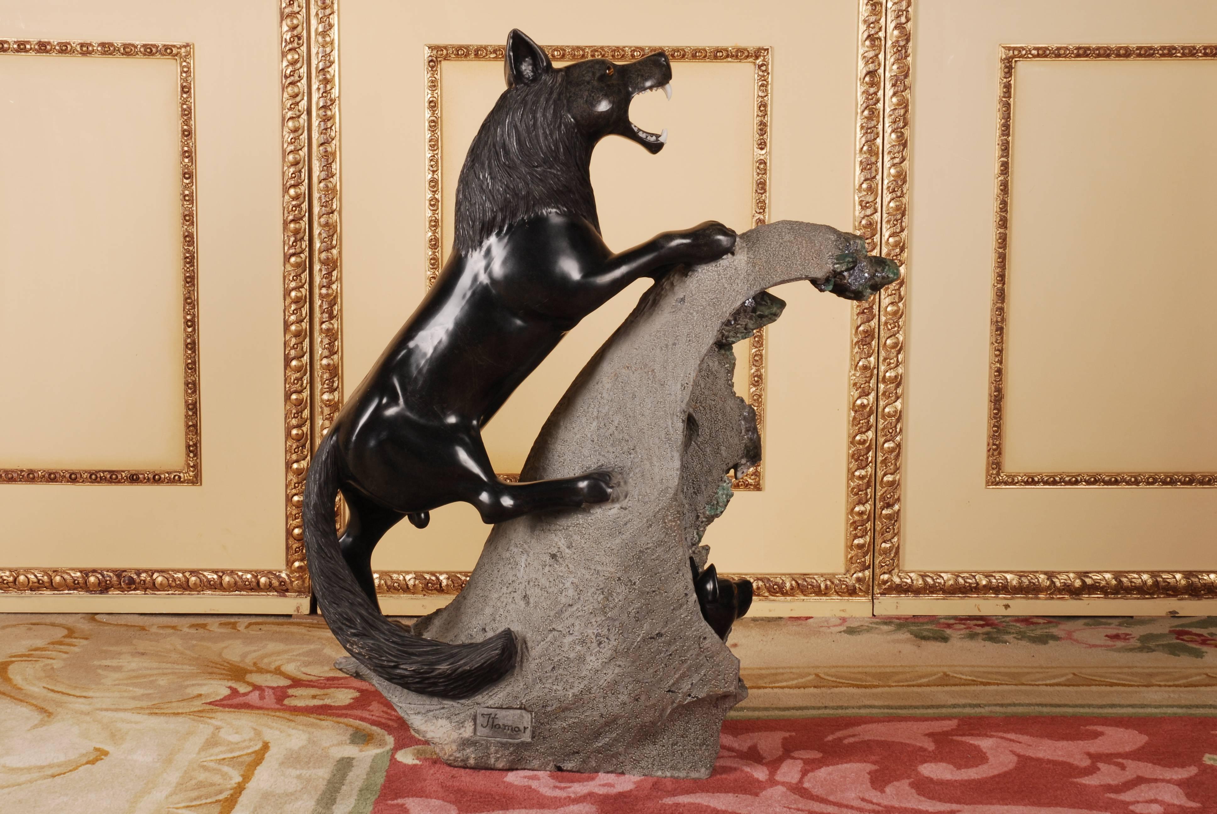 Sculpture du 21e siècle « Loup avec les garçons » en vente 2