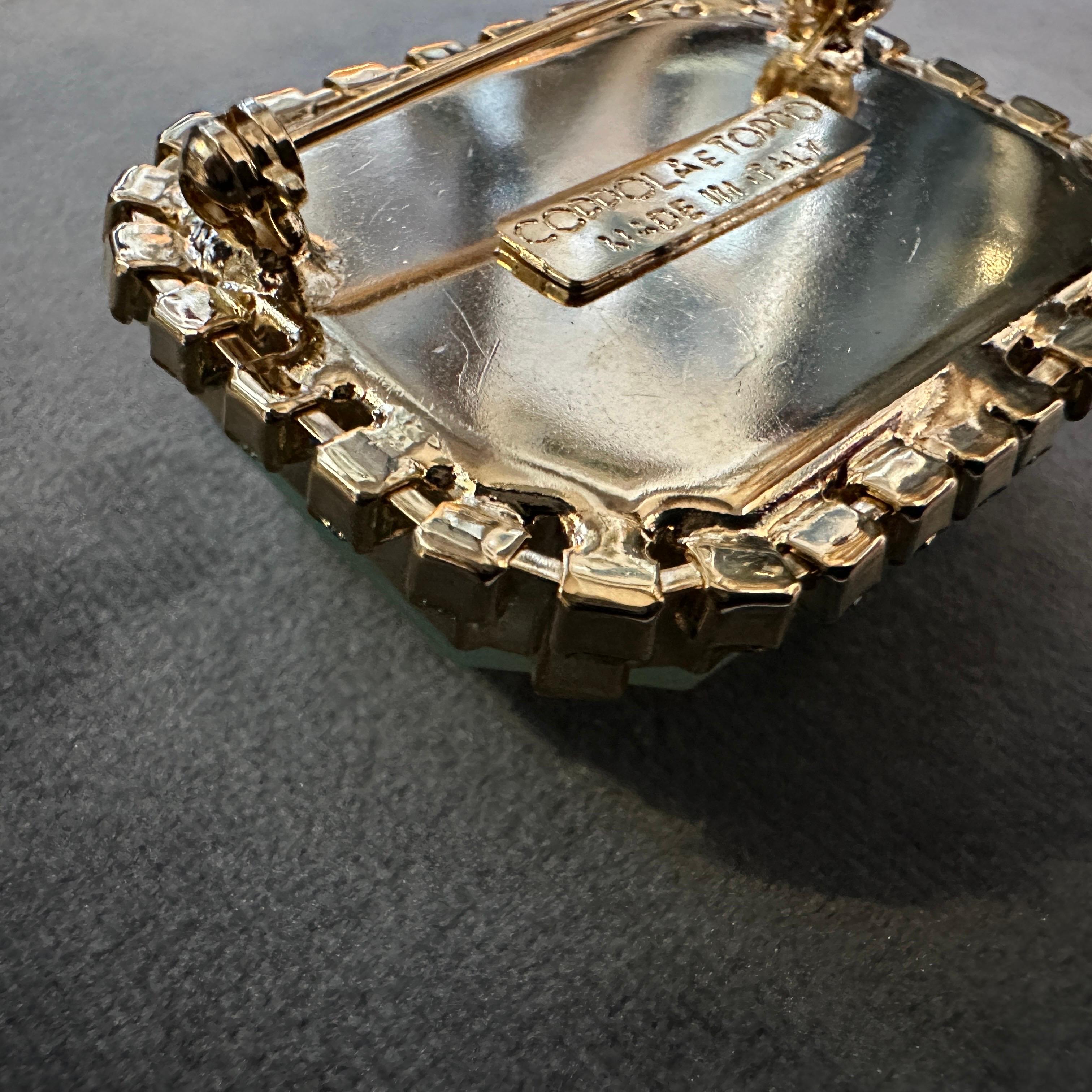 Spilla Coppola & Toppo in resina verde mare e metallo dorato del XXI secolo in vendita 6