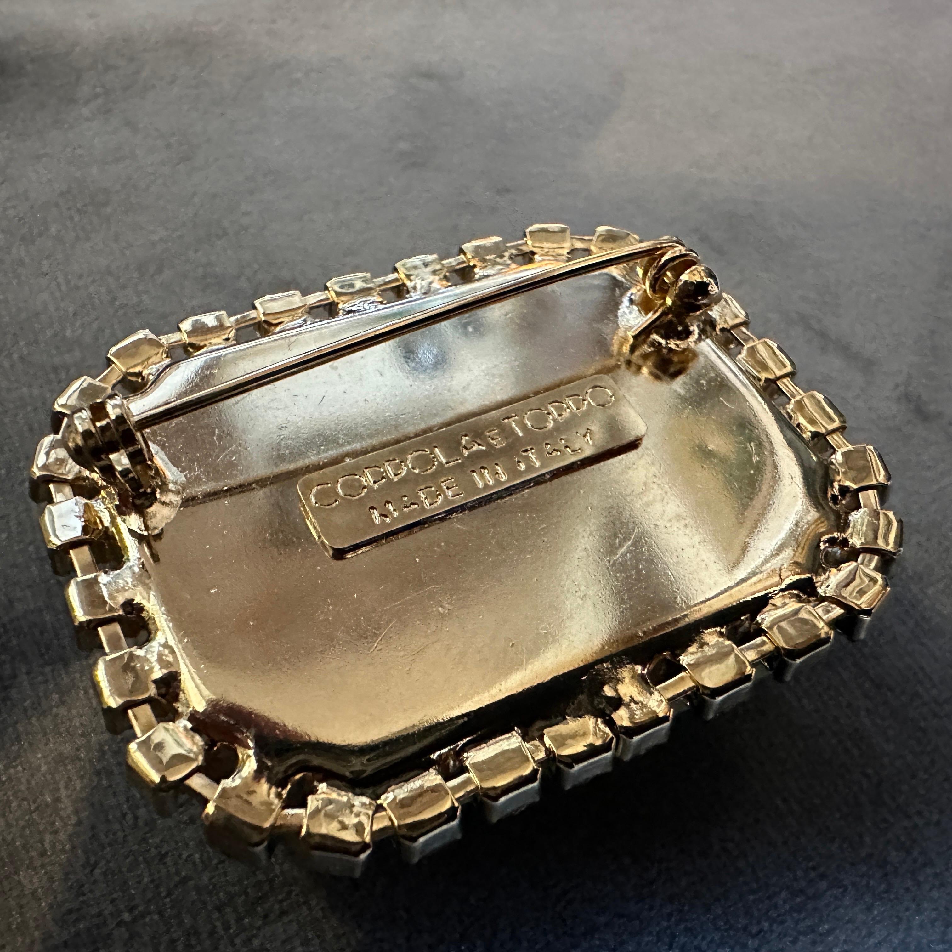 Spilla Coppola & Toppo in resina verde mare e metallo dorato del XXI secolo in vendita 4