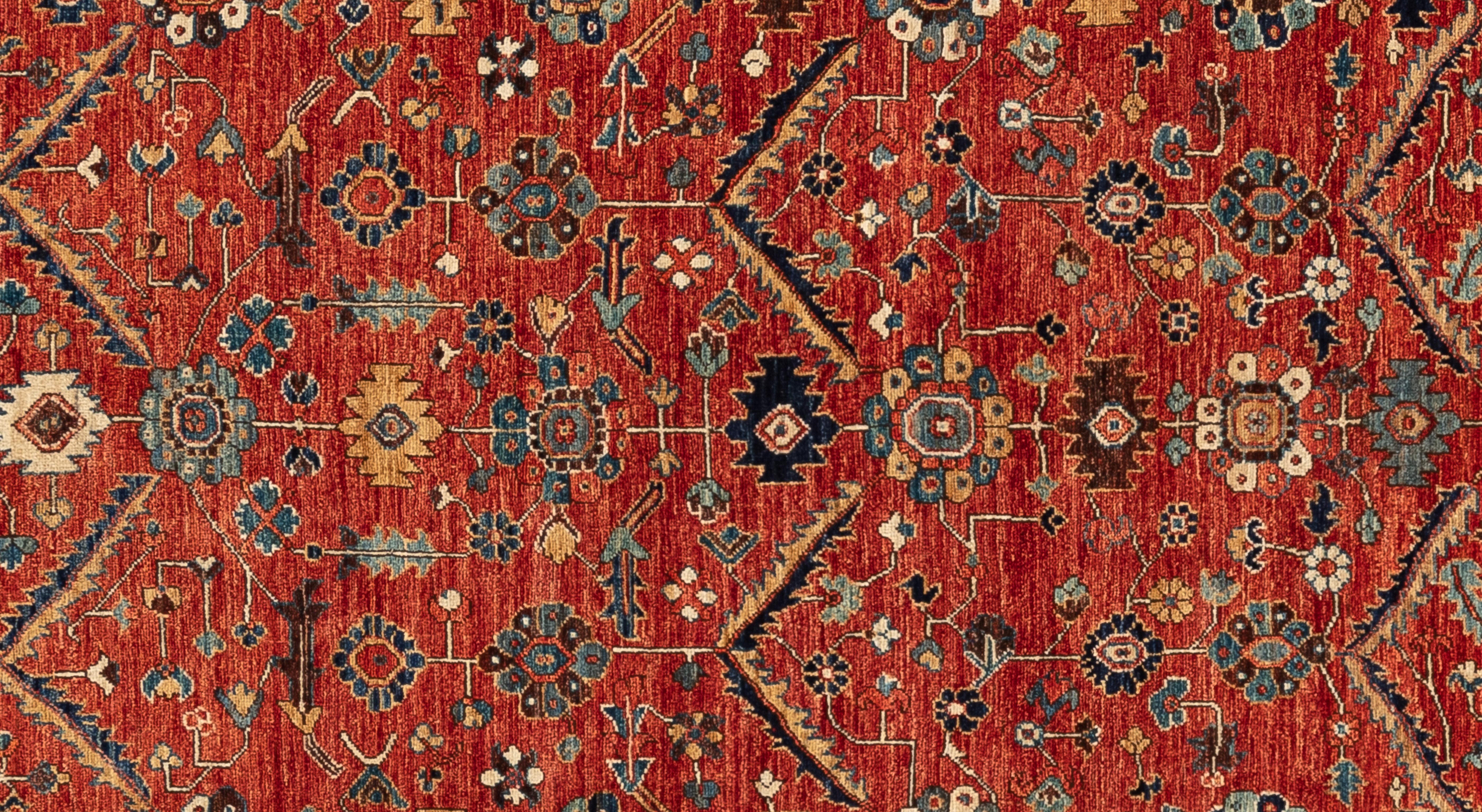 Concediti un'eleganza senza tempo con questo splendido tappeto Serapi. Realizzato a mano con motivi intricati e tonalità vivaci, emana calore e raffinatezza. Tessuta a mano da maestri tessitori e realizzata al 100% in lana, la sua consistenza