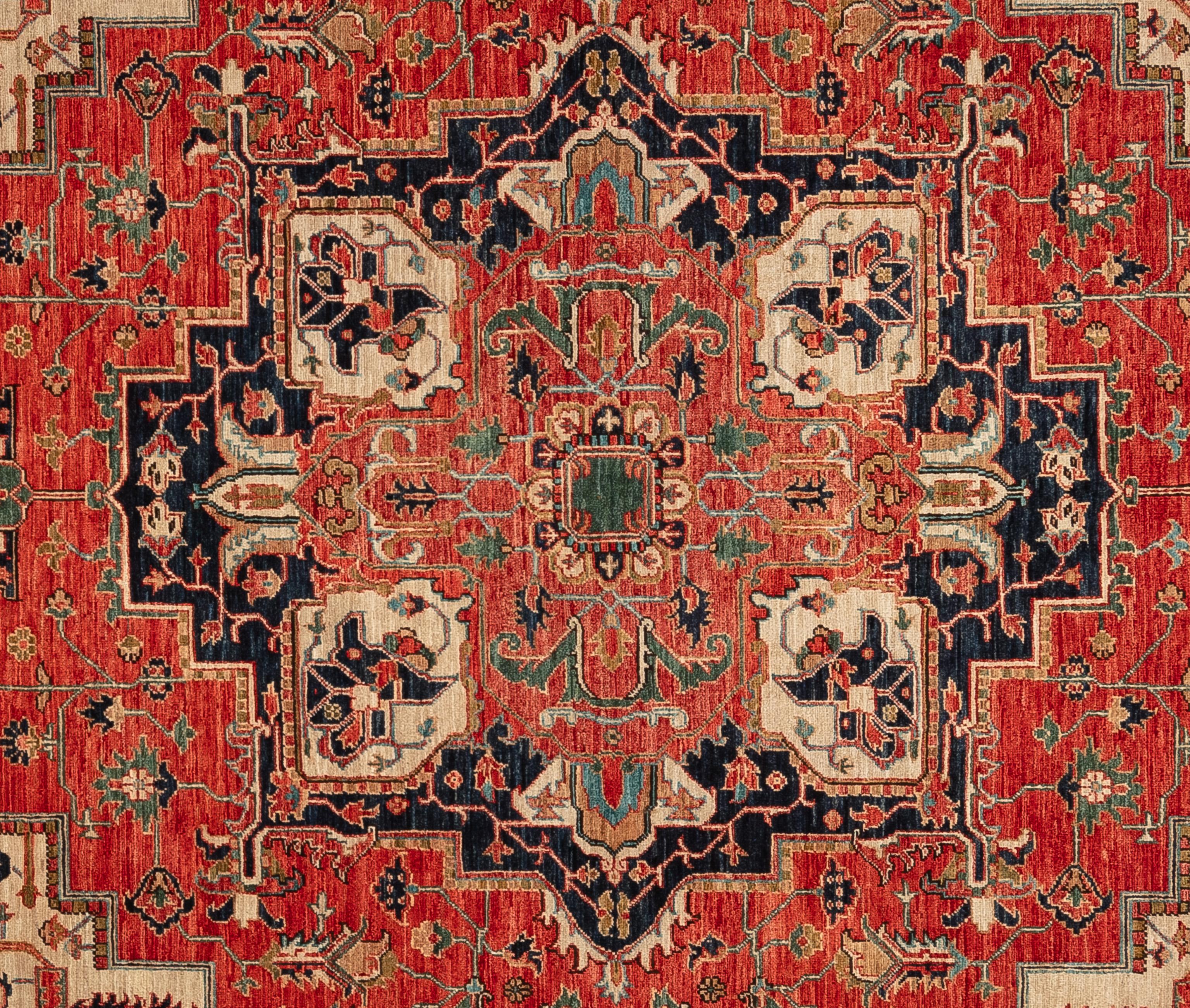 Gönnen Sie sich zeitlose Eleganz mit diesem exquisiten Serapi-Teppich. Handgefertigt mit aufwendigen Motiven und leuchtenden Farben, strahlt sie Wärme und Raffinesse aus. Von Meisterwebern handgewebt und aus 100 % Wolle gefertigt, verspricht die