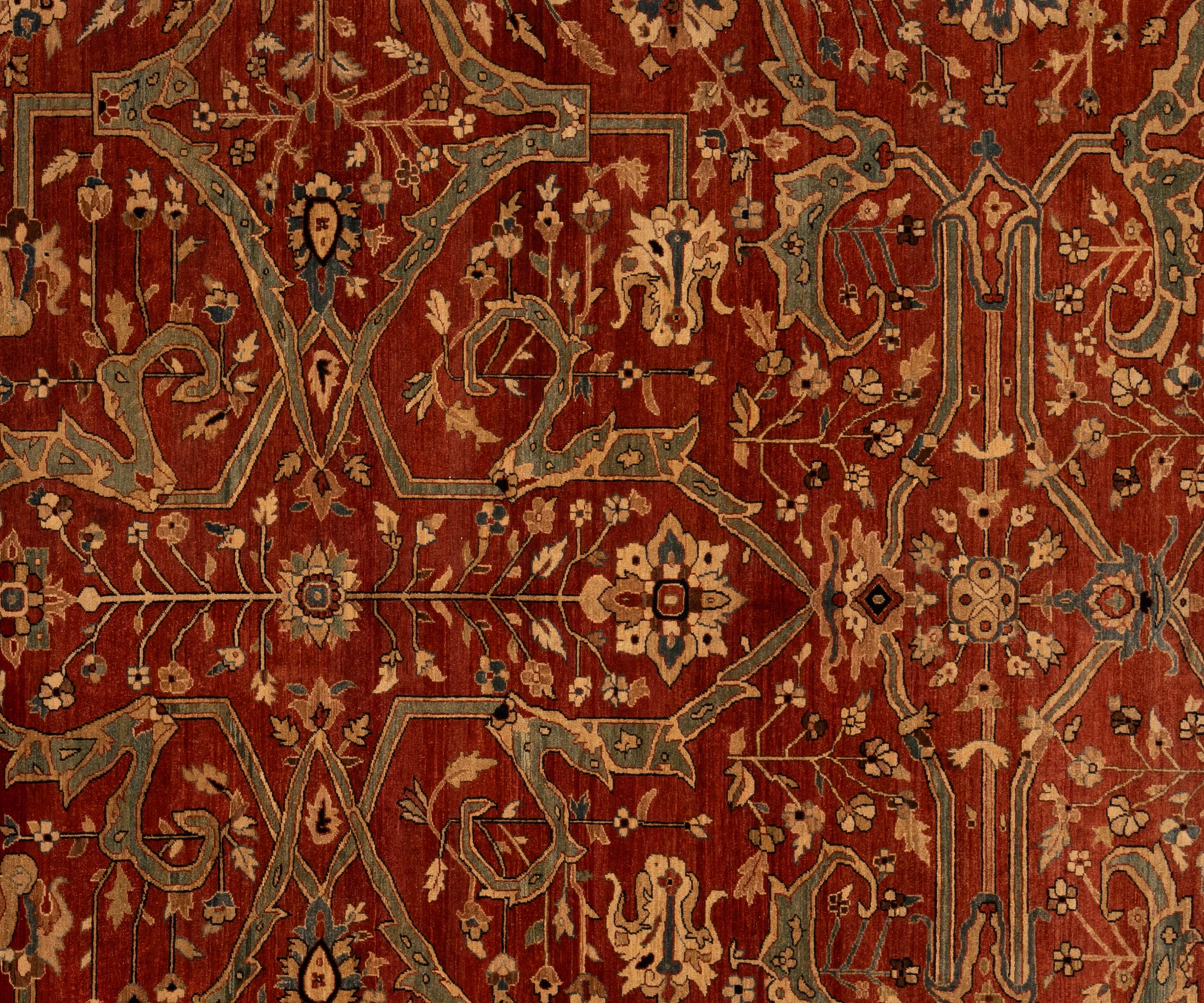 Concediti un'eleganza senza tempo con questo splendido tappeto Serapi. Realizzato a mano con motivi intricati e tonalità vivaci, emana calore e raffinatezza. Tessuta a mano da maestri tessitori e realizzata al 100% in lana, la sua consistenza