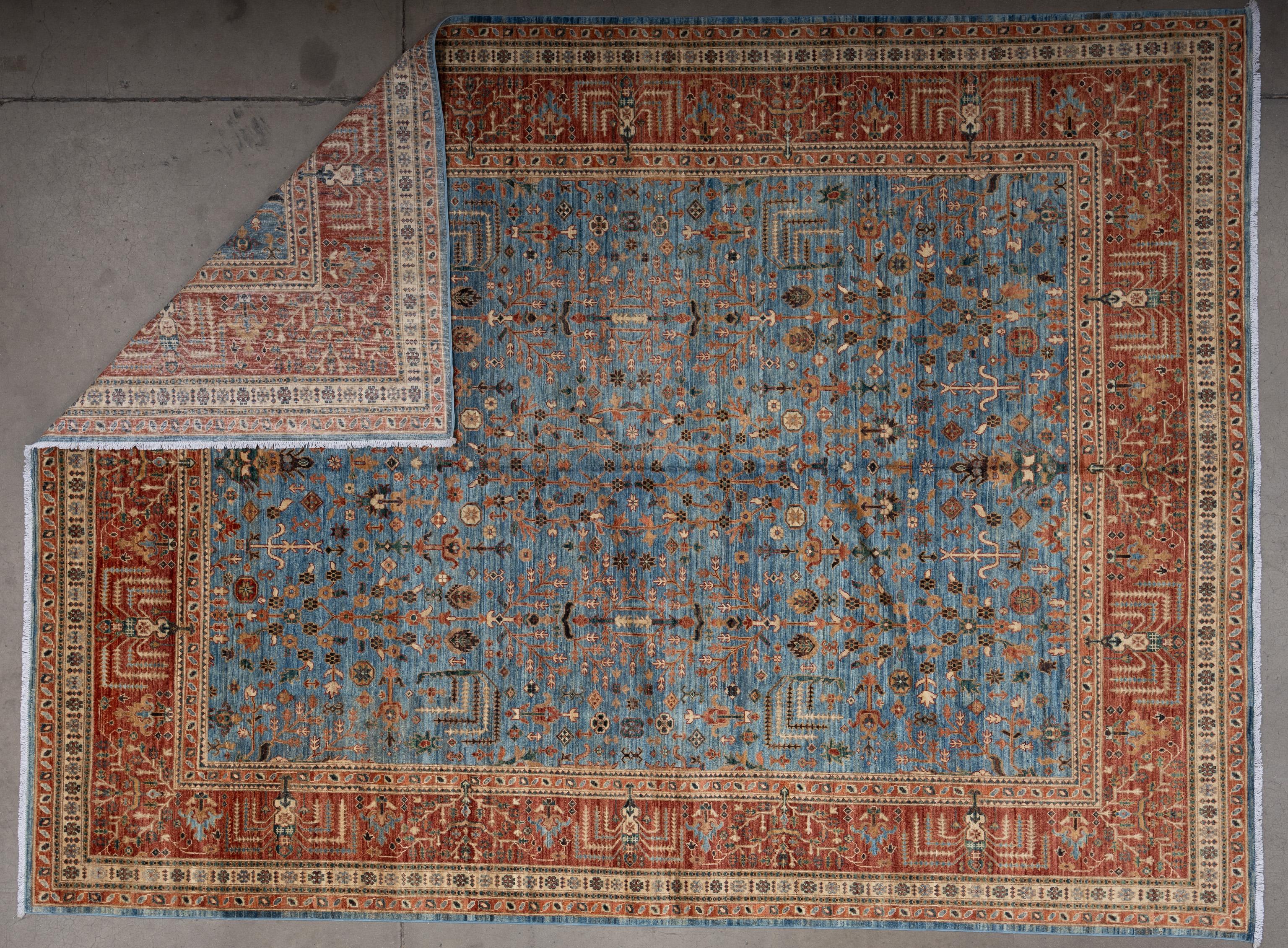 Hand-Woven 21st Century Serapi For Sale