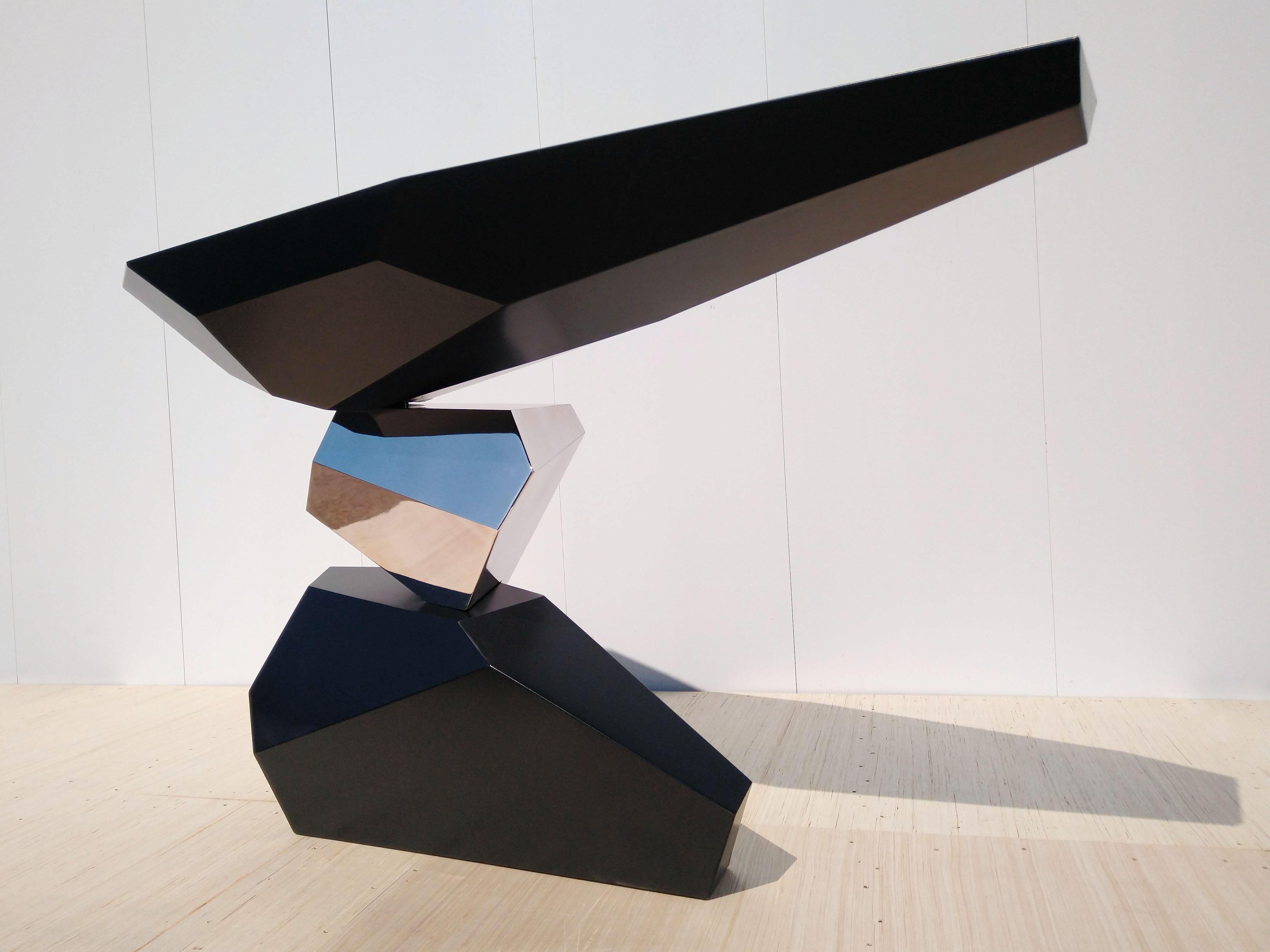 Moderner skulpturaler Konsolentisch aus poliertem Edelstahl (Stahl) im Angebot