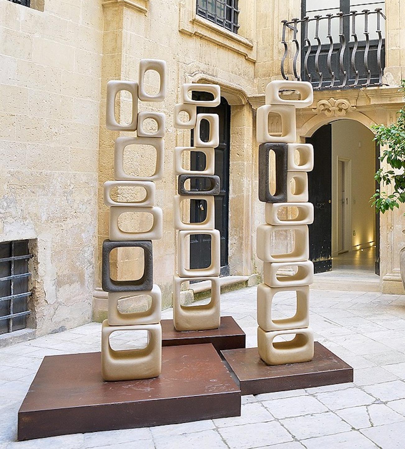 21st Century abstract sculpture NIURA by Renzo Buttazzo from Italy.

Sculpture in Lecce Stone
Delivered with a certificate of authenticity (dated & signed)
The illustration photo shows 3 NIURA sculptures.
They are also sold