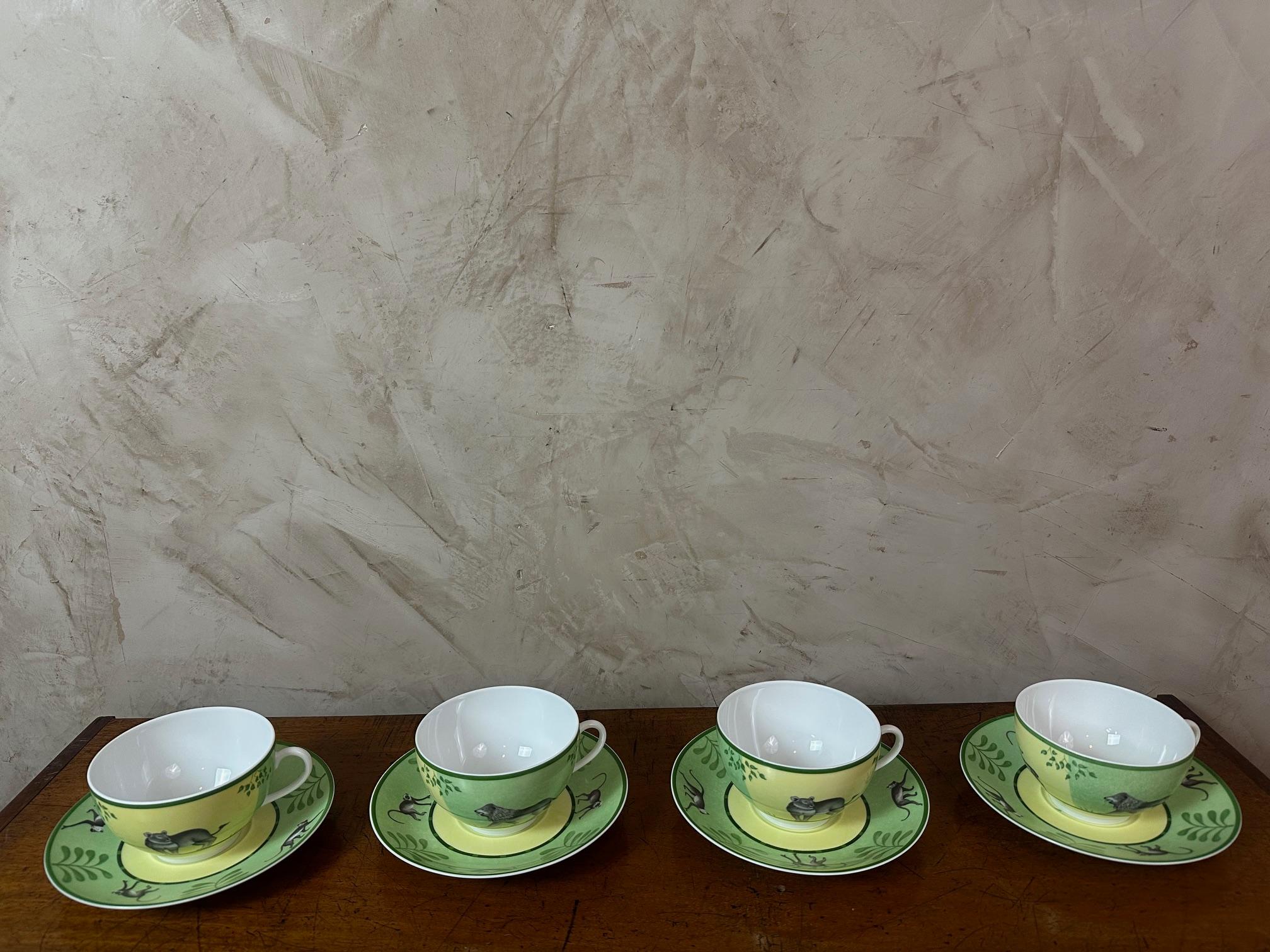Tea set consisting of four porcelain cups and saucers from the most famous French brand, Hermès, Africa model. Decorated with savannah animals in pastel green and yellow. Signature on the back of each item.
In excellent condition and of the quality
