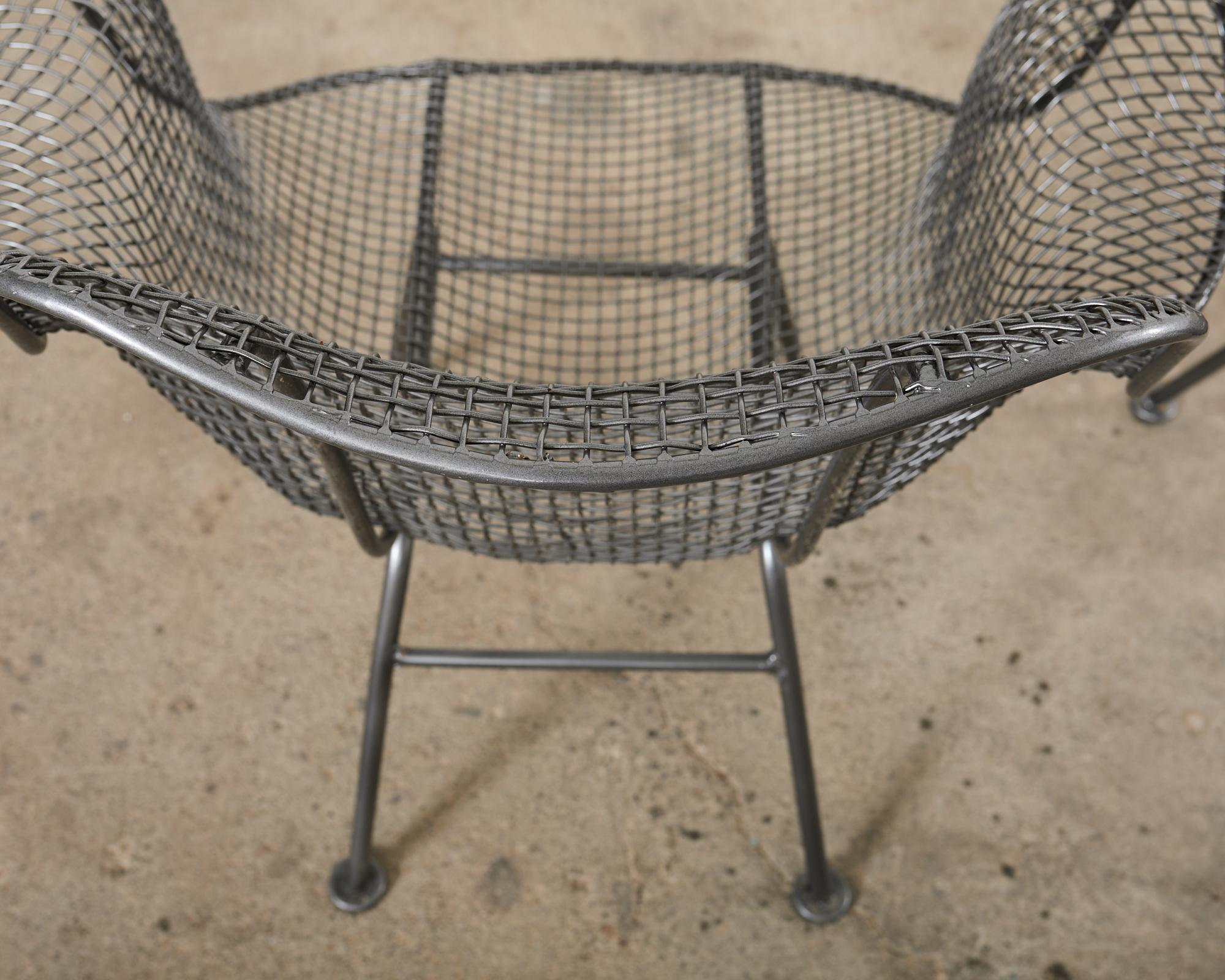 Siglo XXI Juego de cuatro sillones de comedor Woodard Sculptura Garden en venta 7